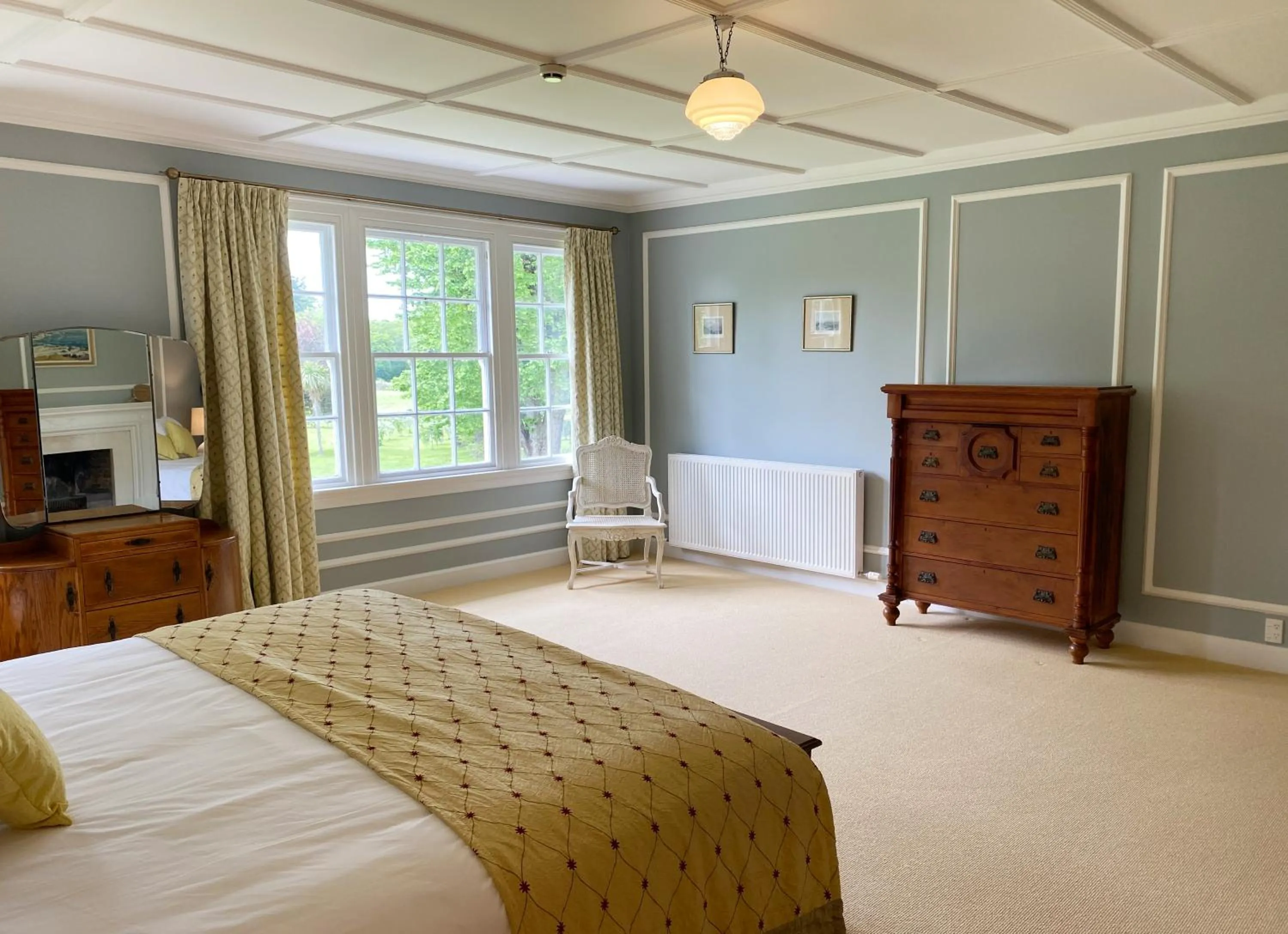 Photo of the whole room, Bed in Tipapa Estate