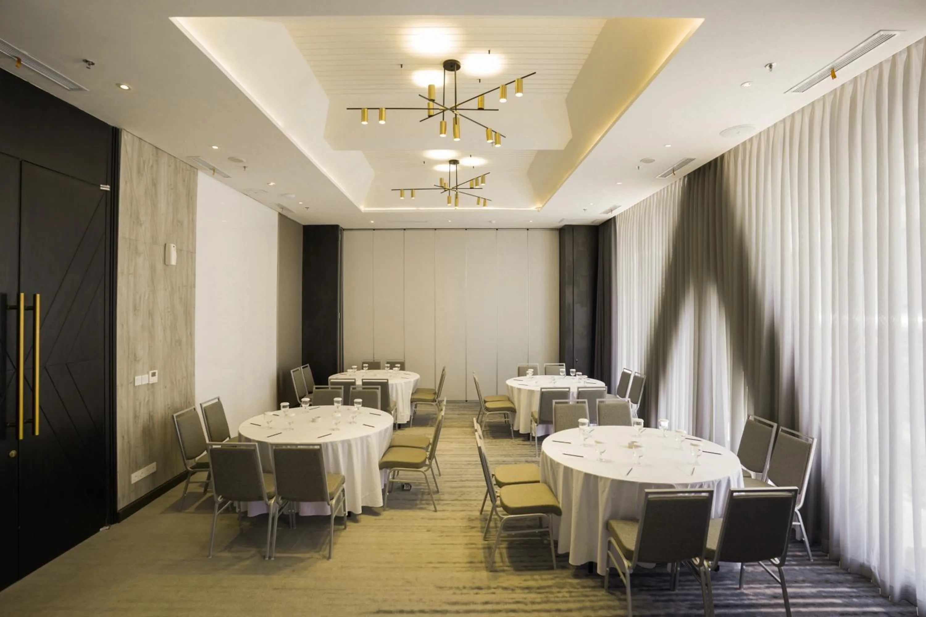 Meeting/conference room in Awann Sewu Boutique Hotel and Suite Semarang