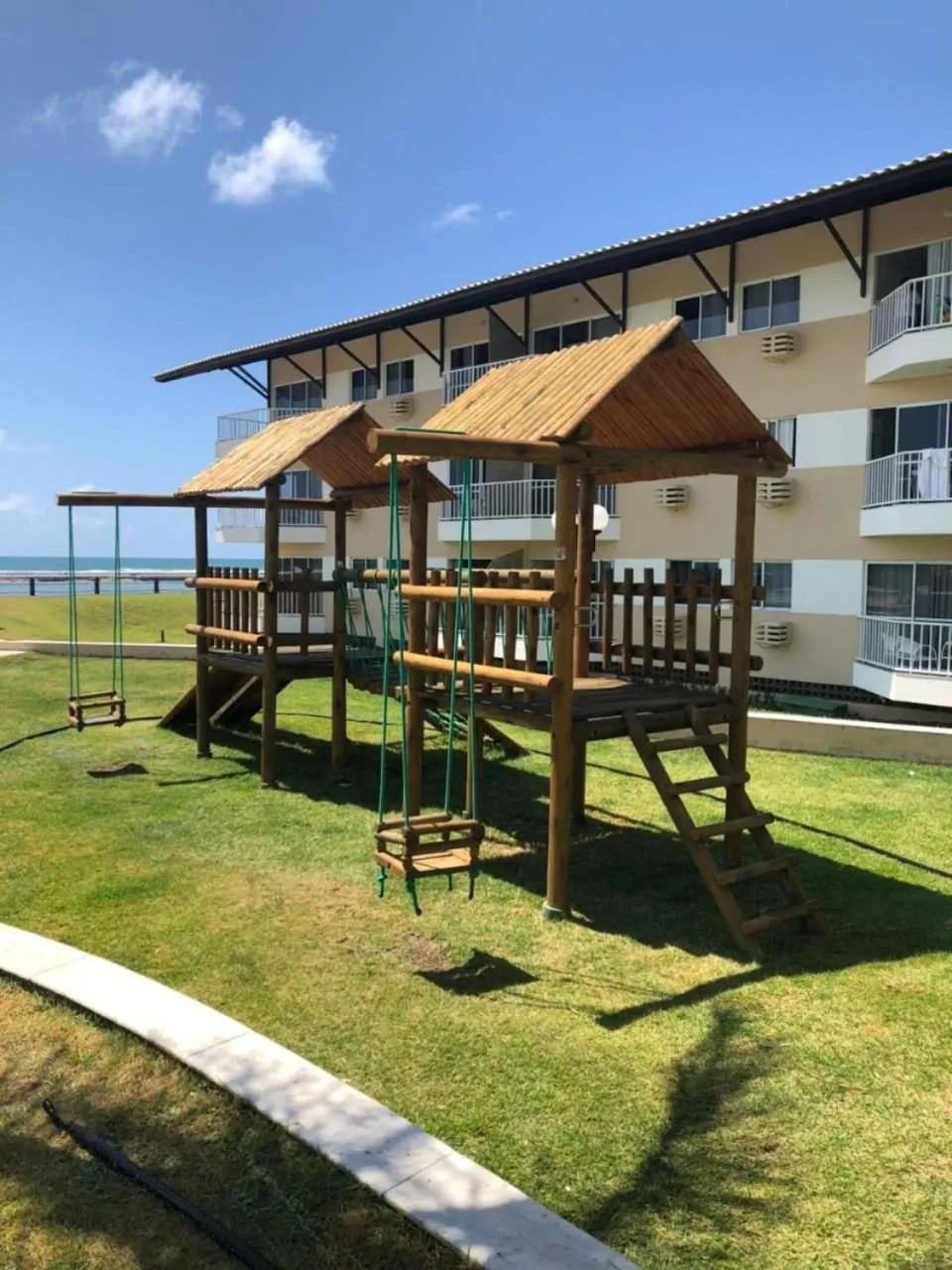 Children play ground in Muro Alto Marupiara Suítes