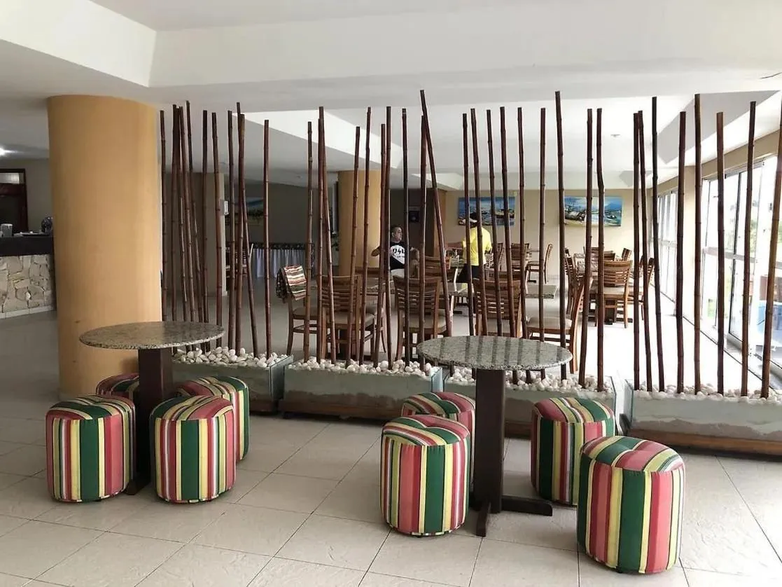 Restaurant/places to eat in Muro Alto Marupiara Suítes