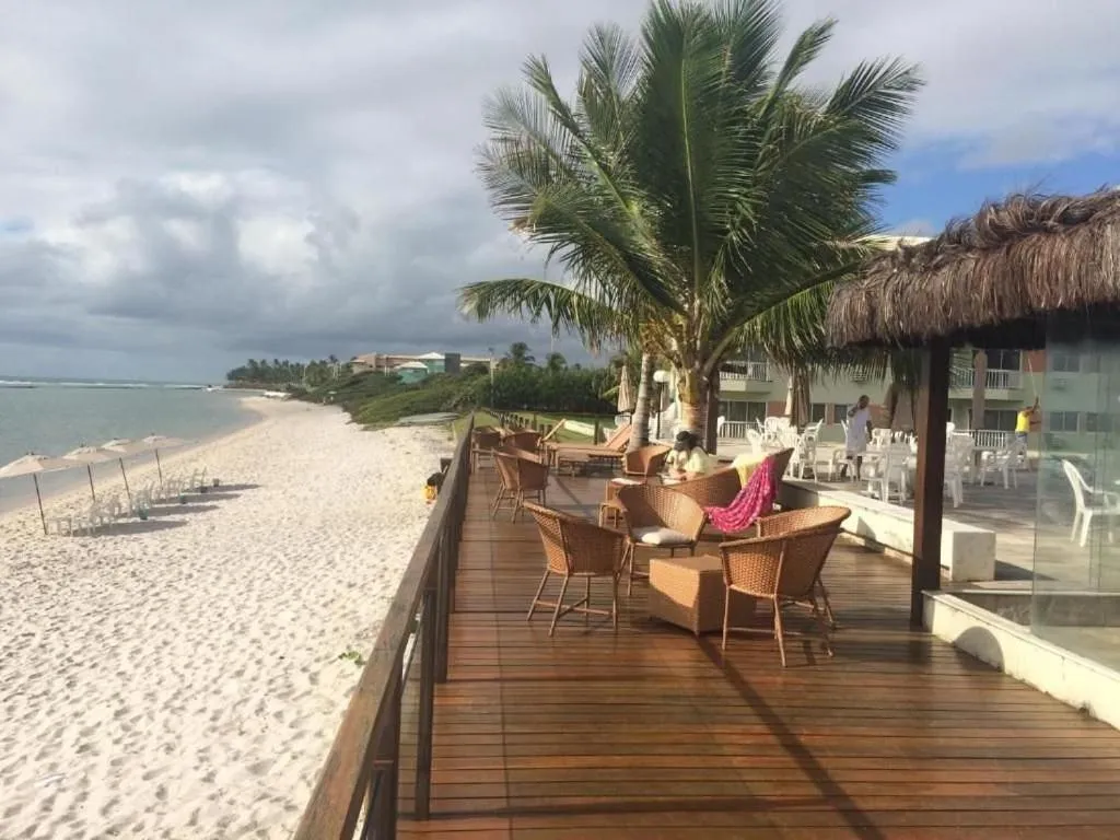 Sea view in Muro Alto Marupiara Suítes