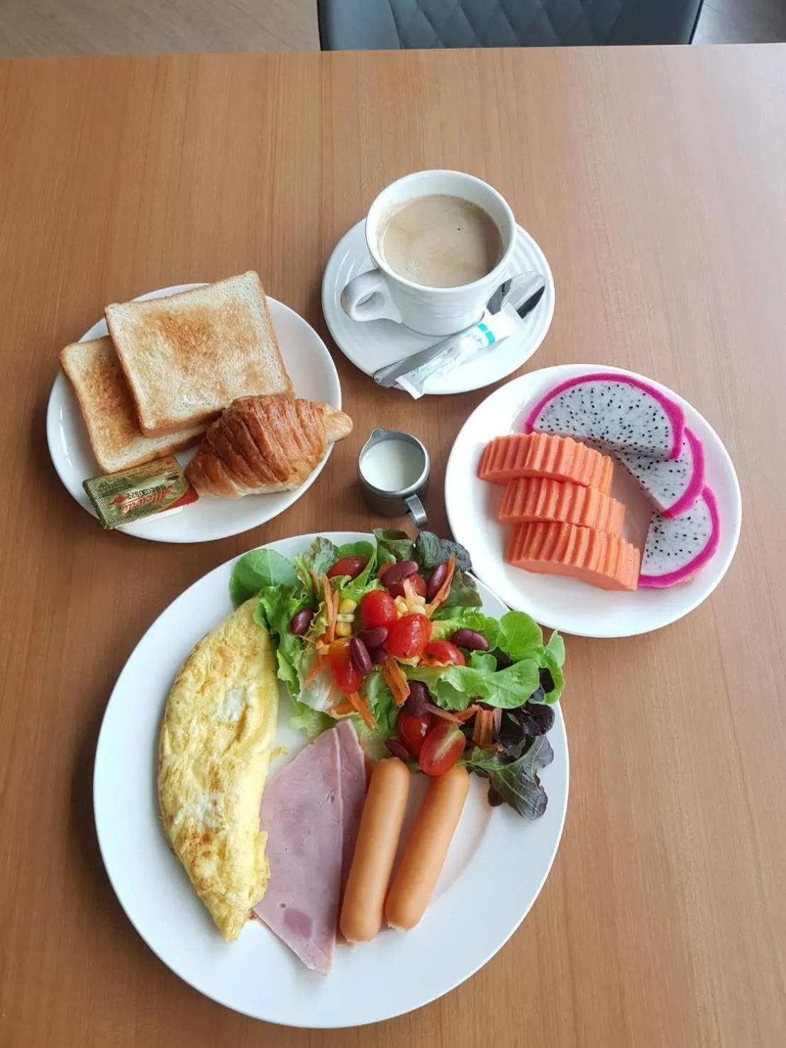 Breakfast in Lewit Hotel Pattaya, a member of Radisson Individuals