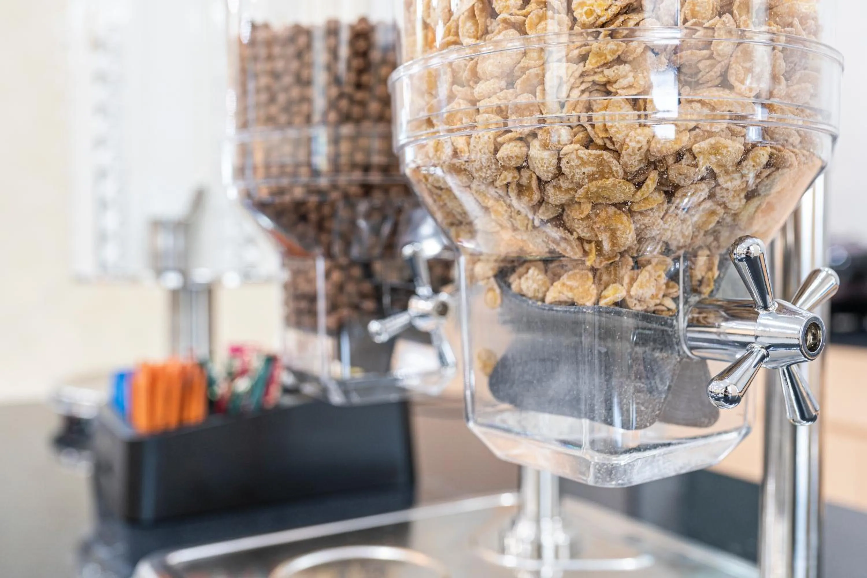 Restaurant/places to eat in Best Western Asan Hotel