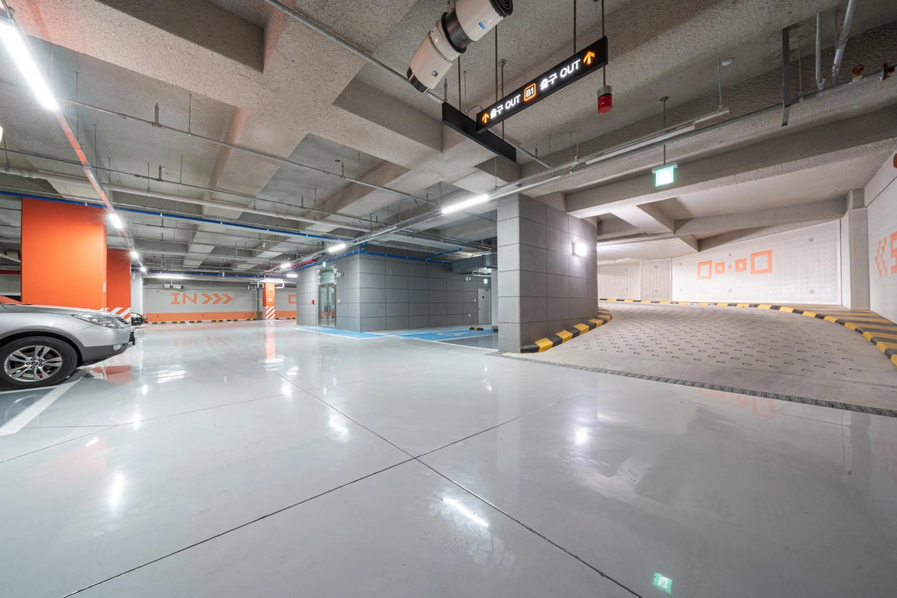 Parking in Best Western Asan Hotel