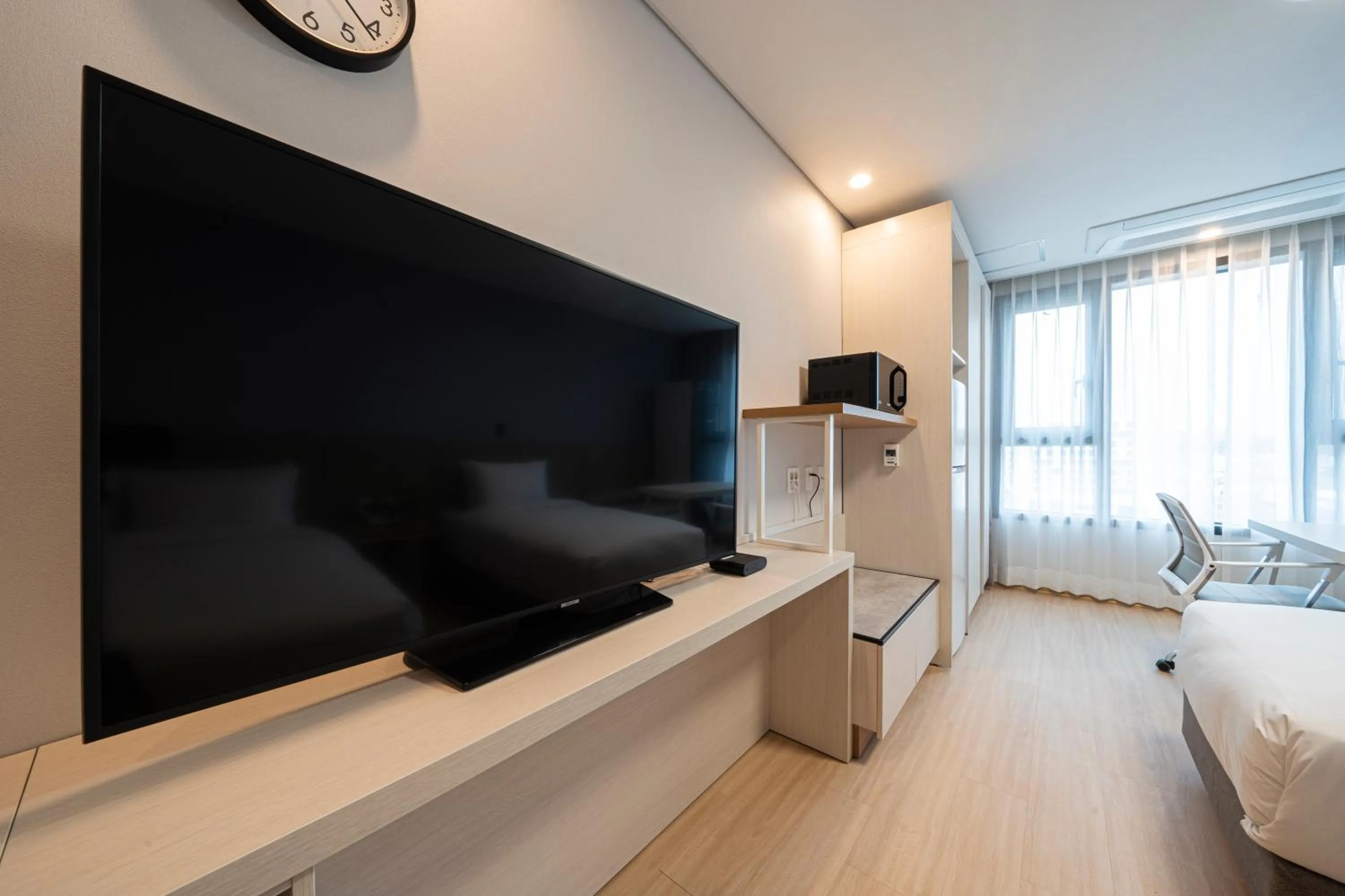 TV and multimedia, Bed in Best Western Asan Hotel