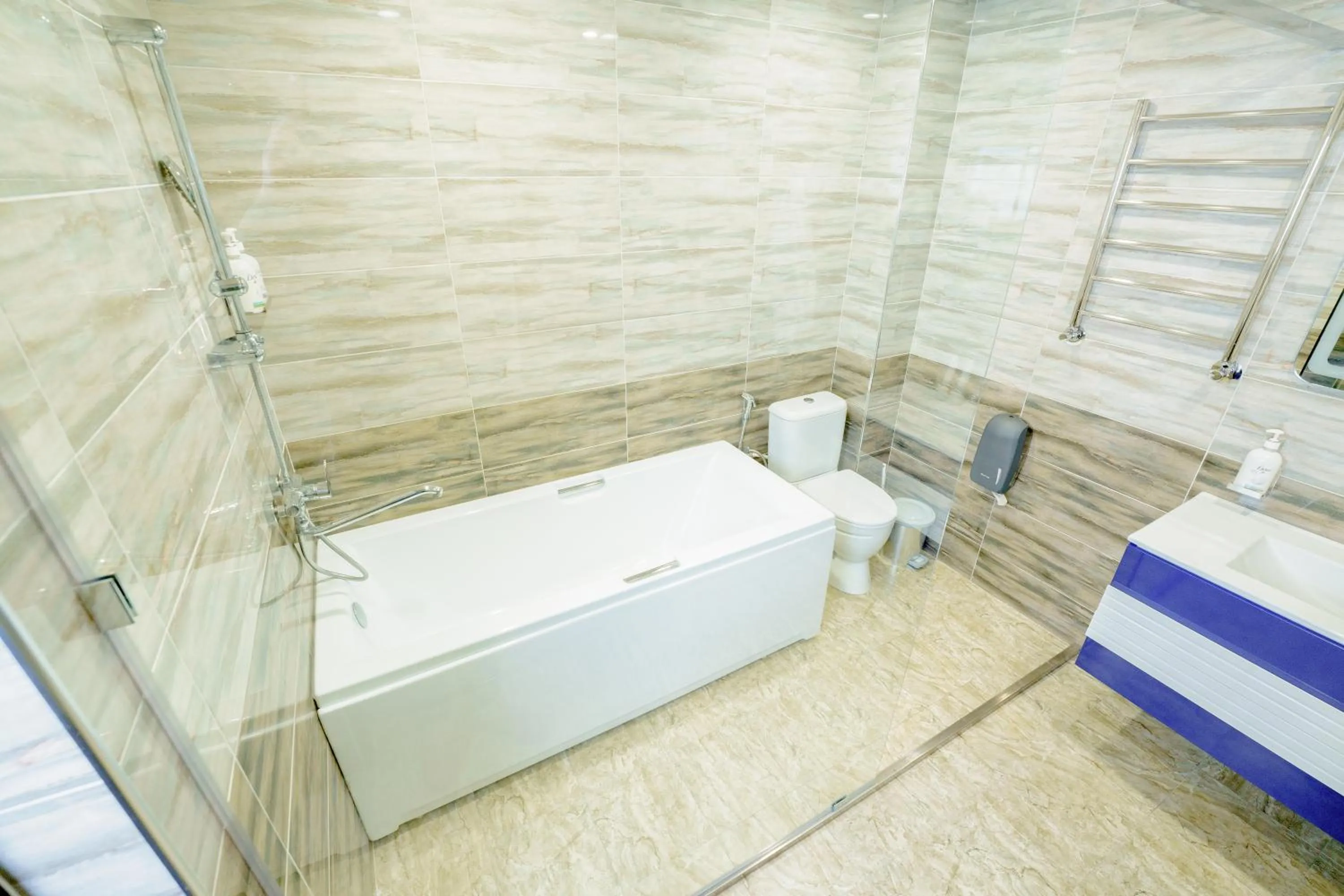 Bathroom in Welcome Inn Hotel