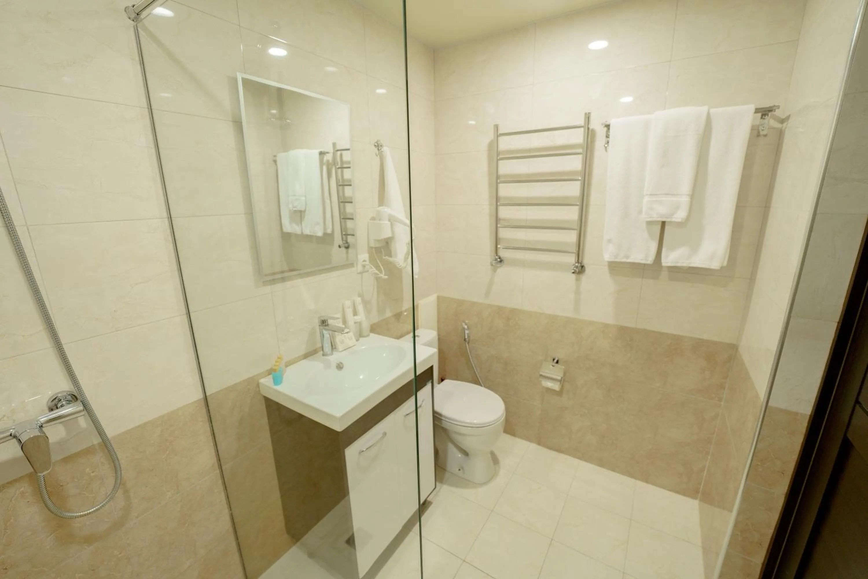 Bathroom in Welcome Inn Hotel