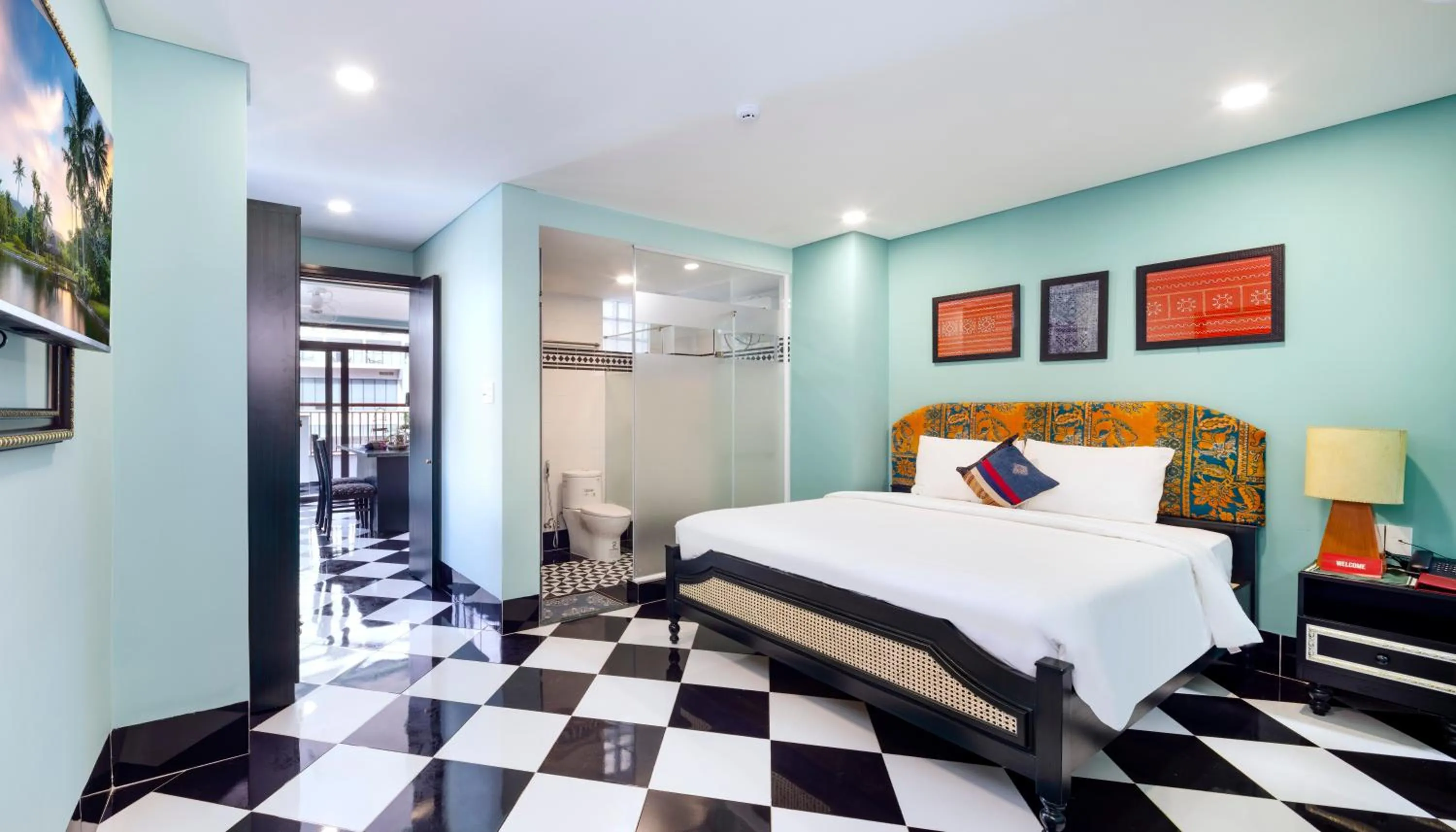 Business facilities, Bed in Heritage Boutique Sierra Legend