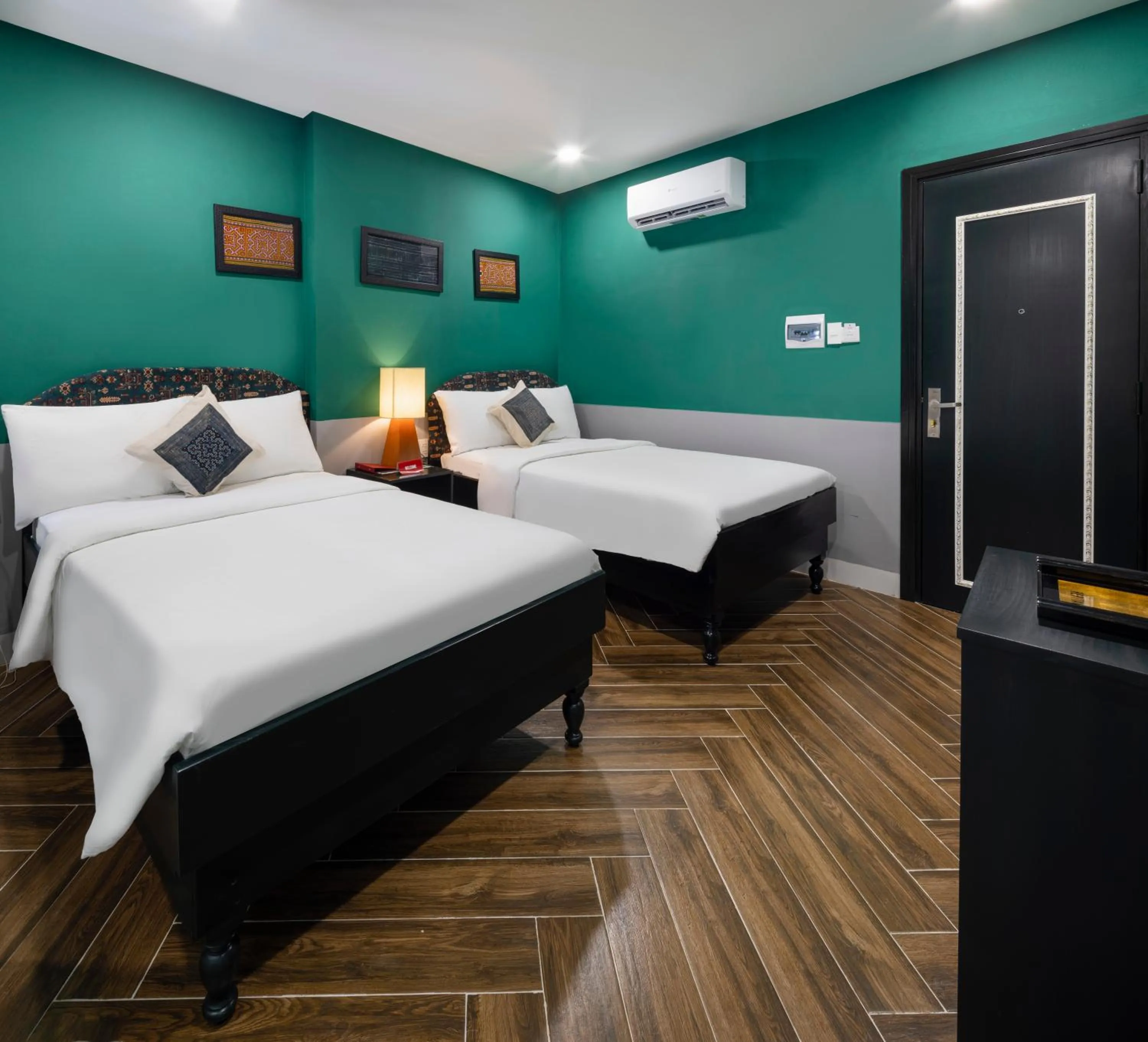 Bed in Heritage Boutique Sierra Legend