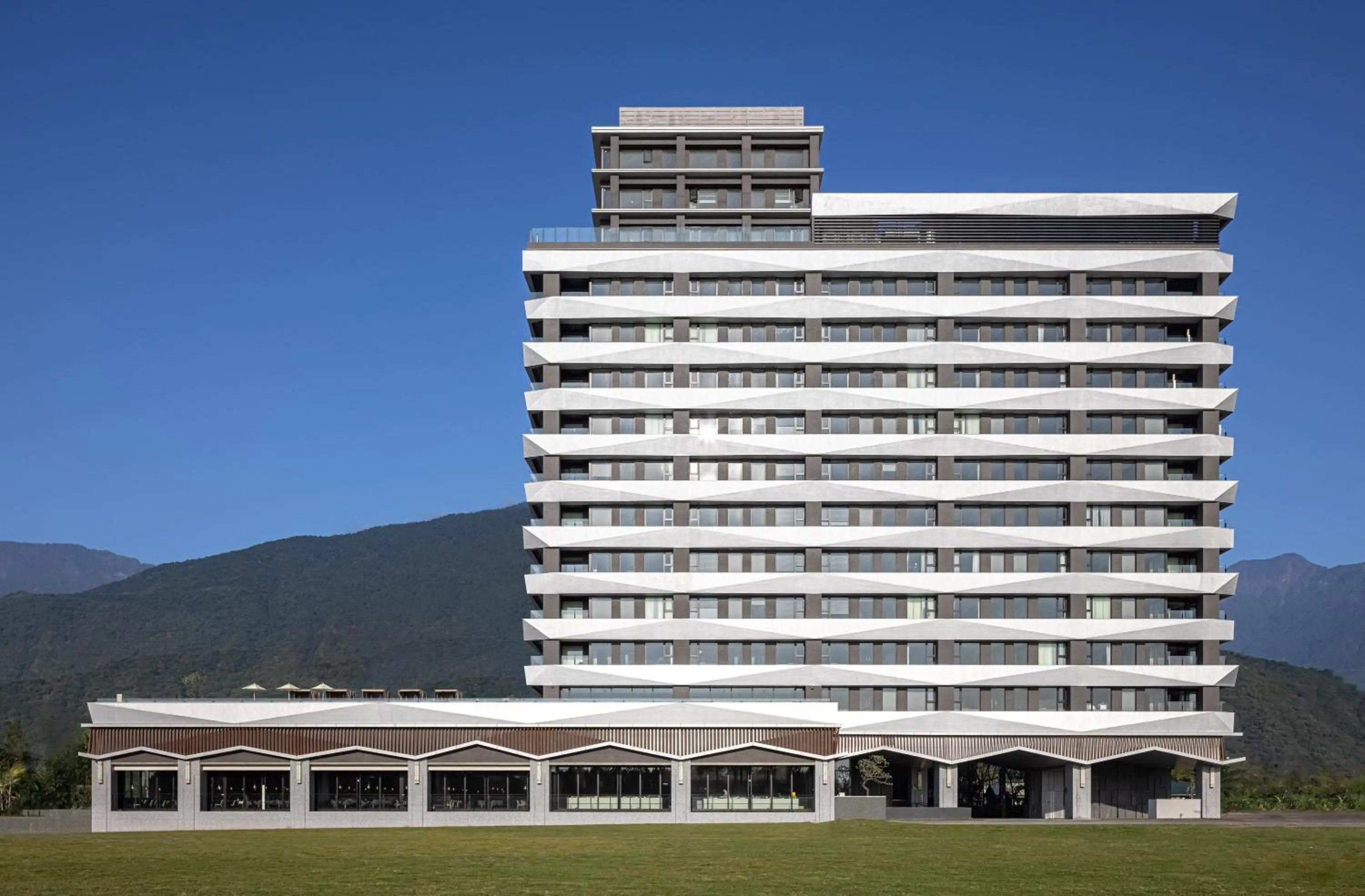 Property building in Lakeshore Hotel Hualien Taroko