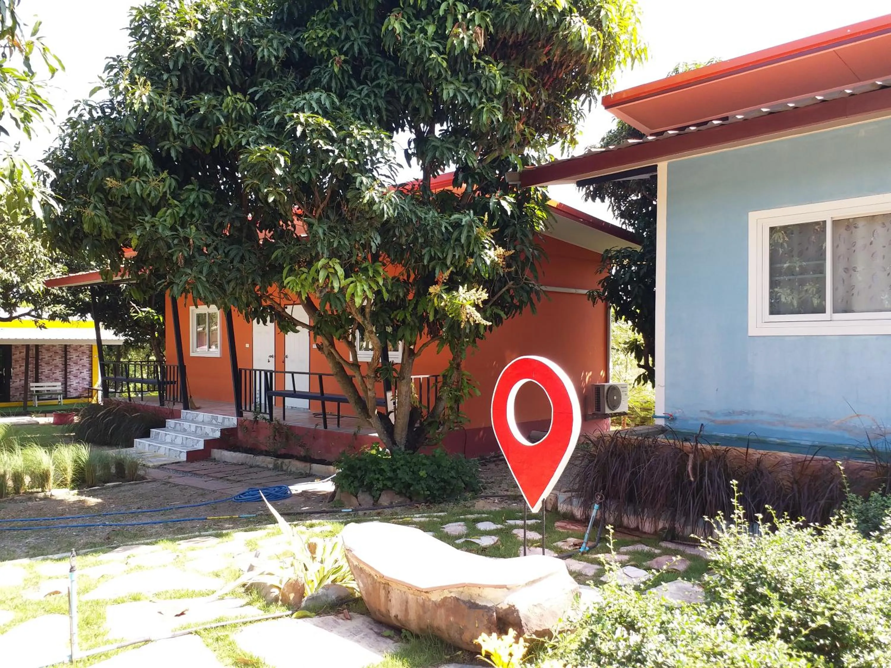 Property building in Baan Hin Sai Suay