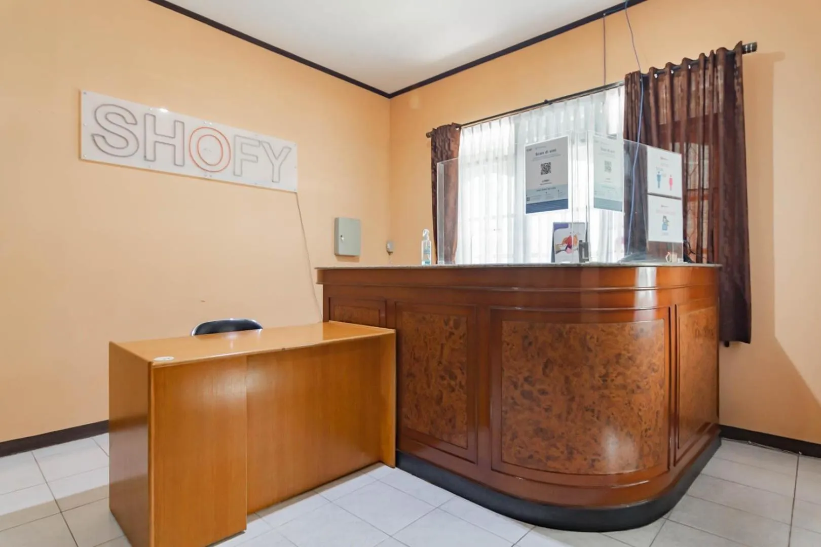 Lobby or reception in Shofy Guest House Mitra RedDoorz