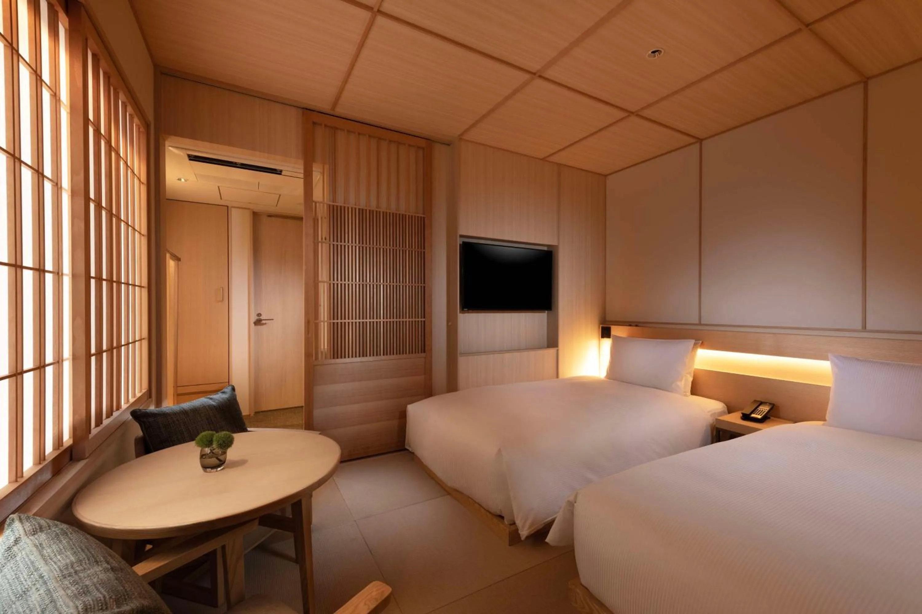 Bed in DoubleTree by Hilton Kyoto Higashiyama