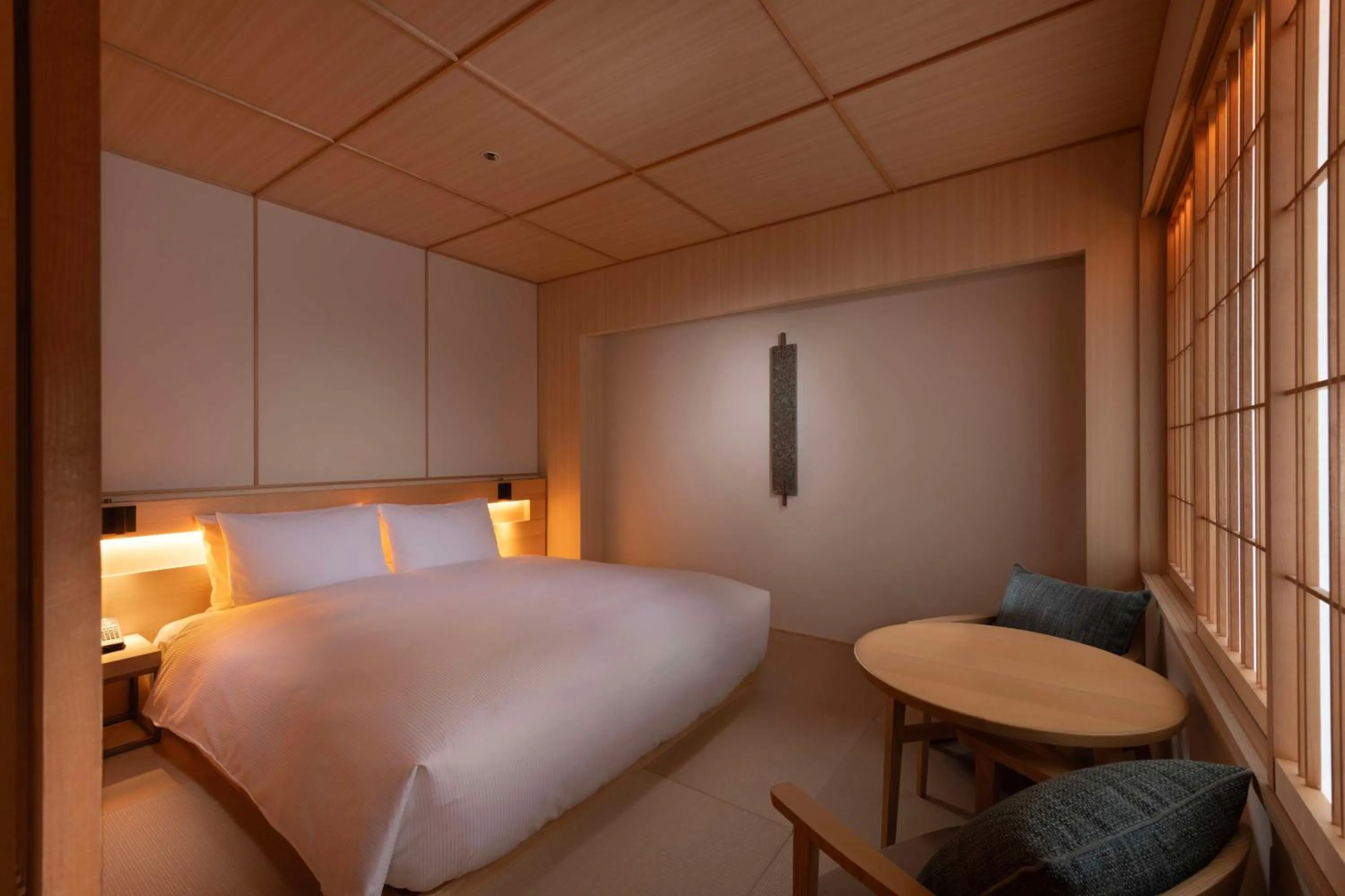 Bed in DoubleTree by Hilton Kyoto Higashiyama