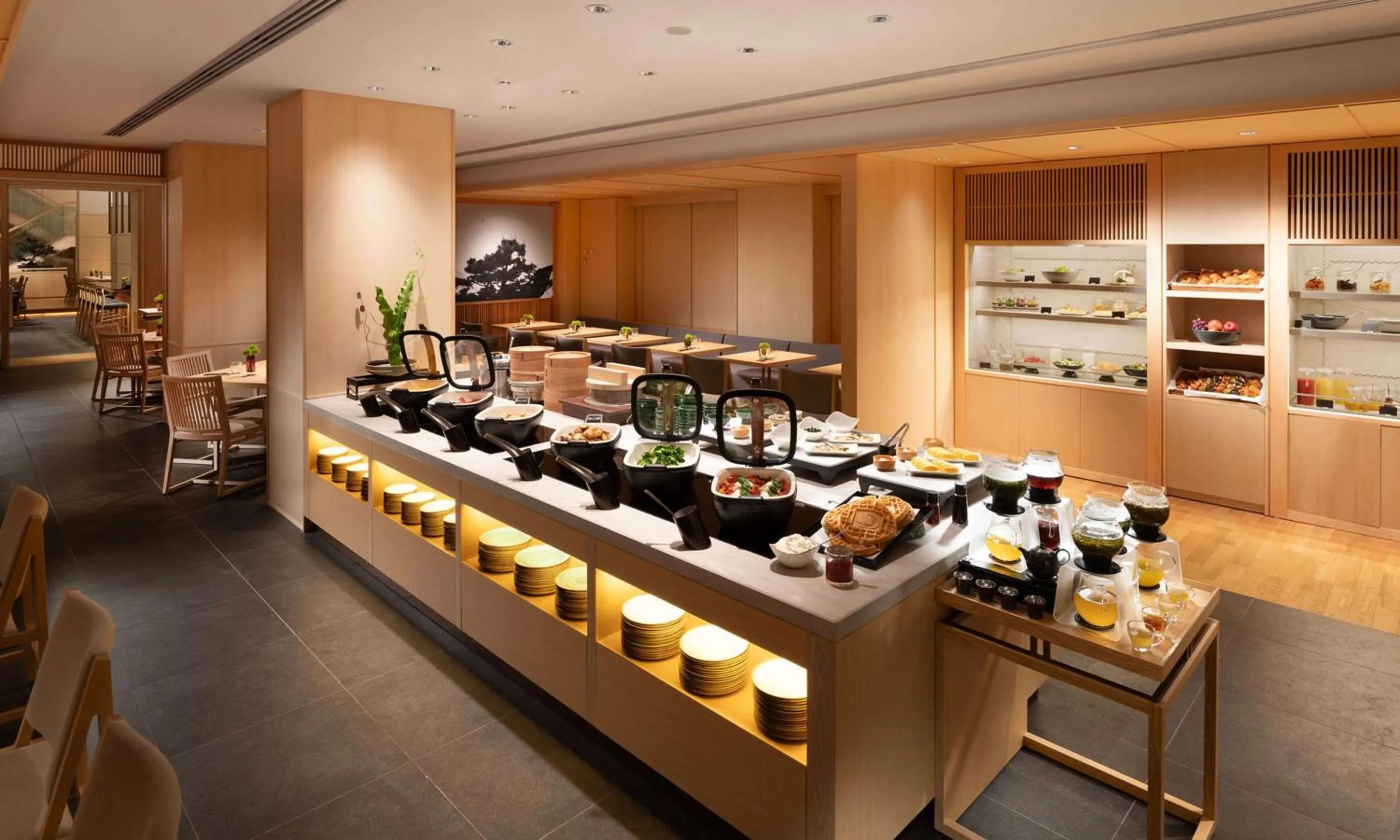 Restaurant/places to eat in DoubleTree by Hilton Kyoto Higashiyama