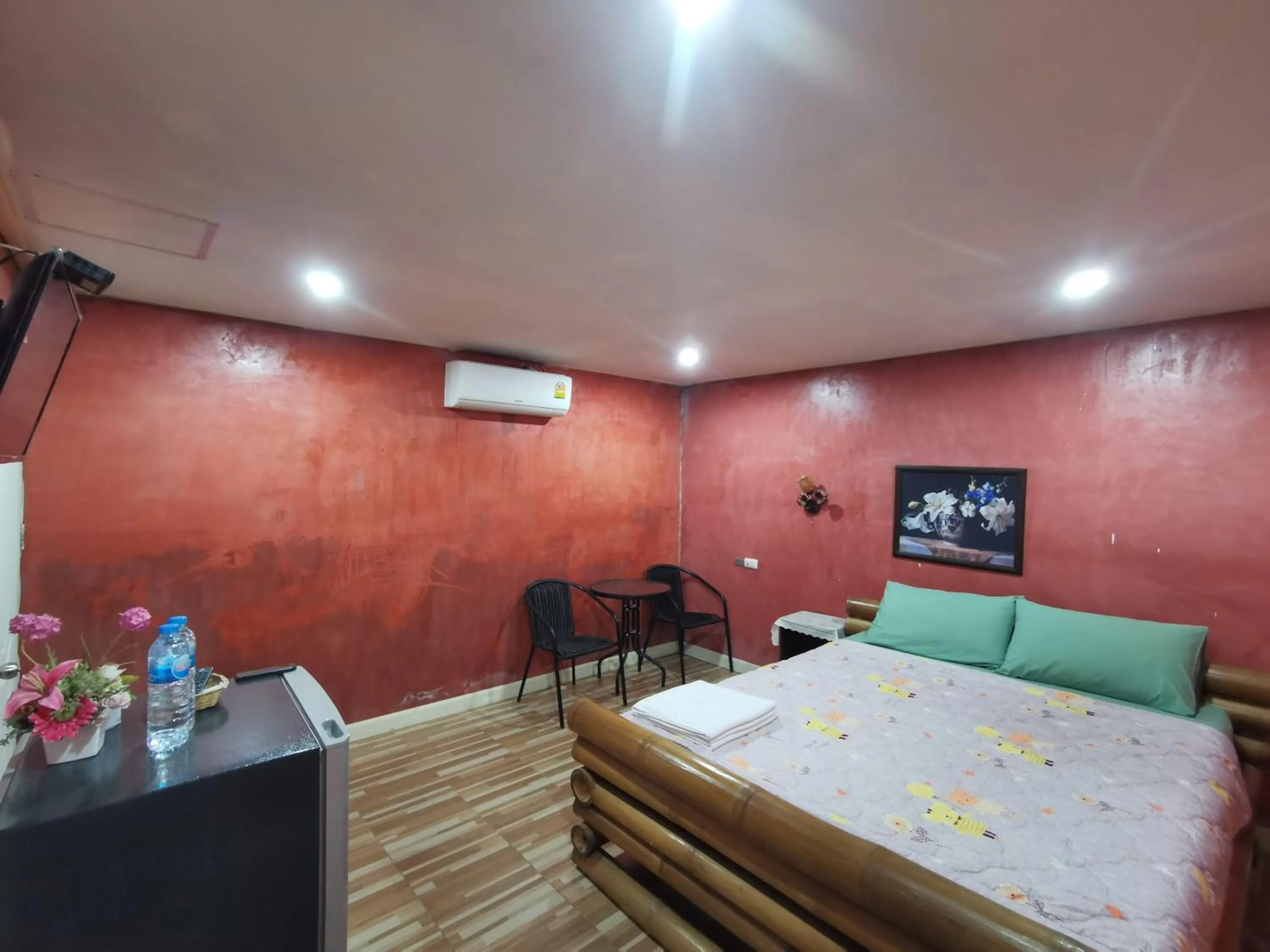 Photo of the whole room in Lek Homestay