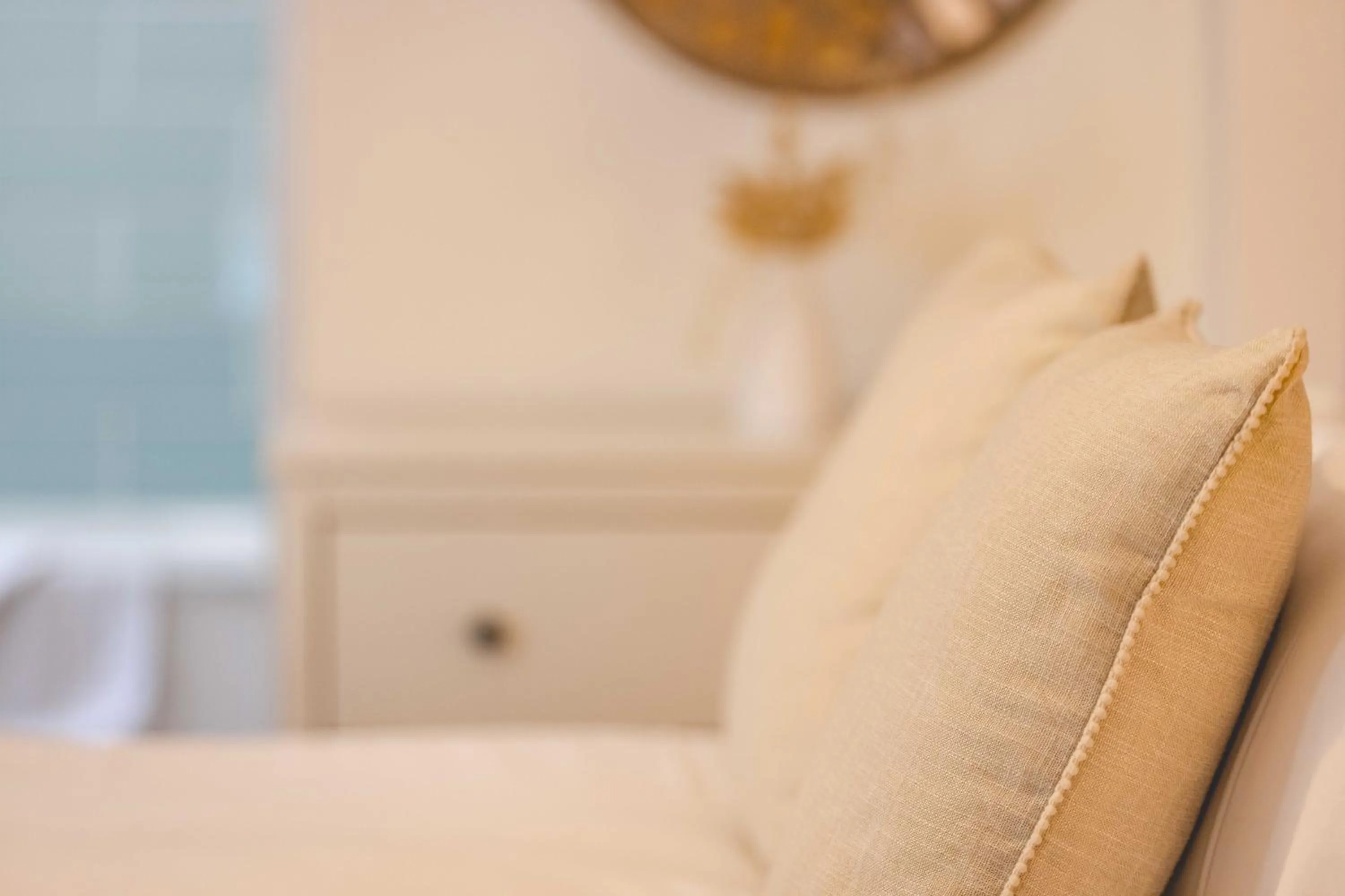 Bed in Stylish Apartment 5 min Walk to Castle