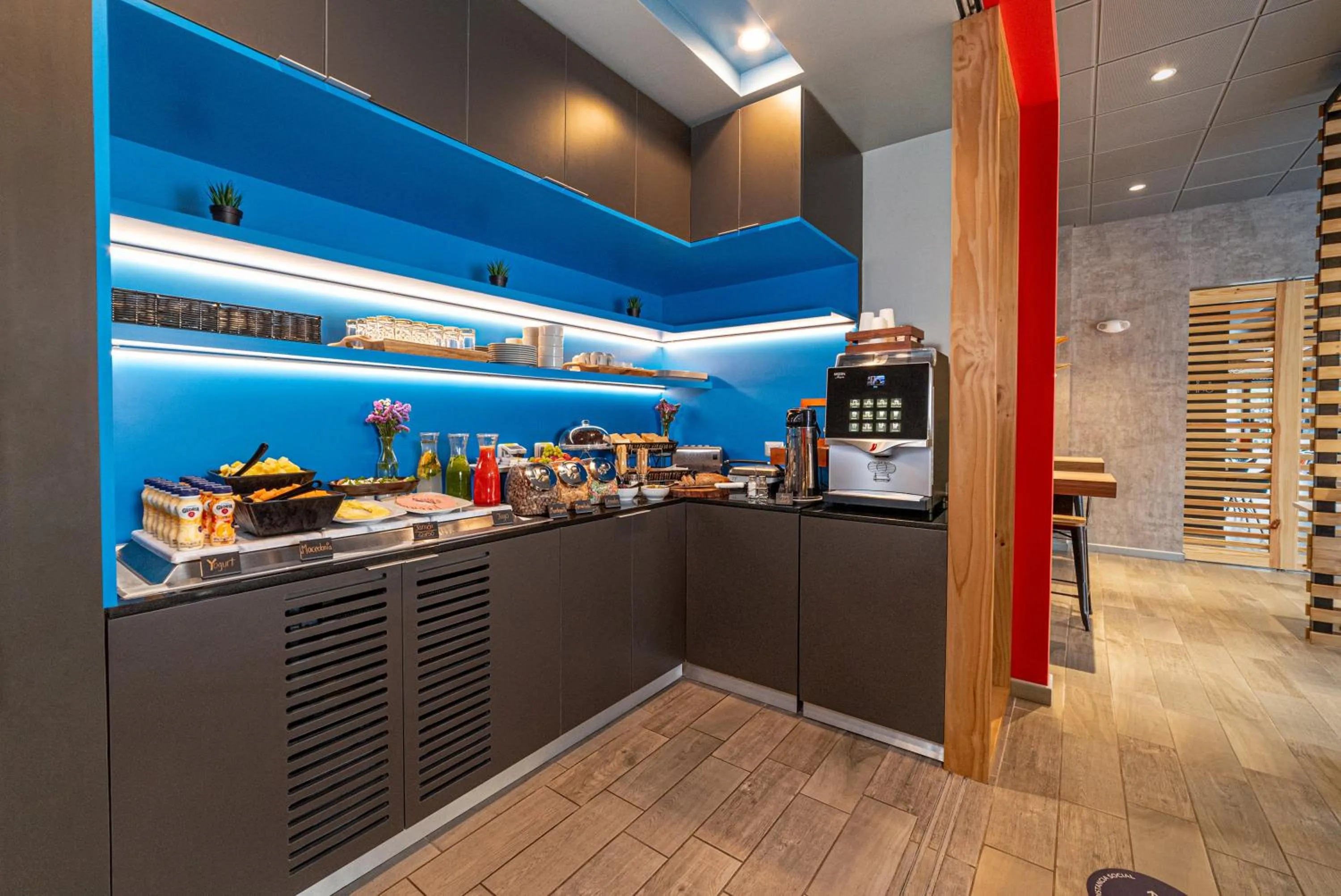 Breakfast in ibis budget Lima Miraflores