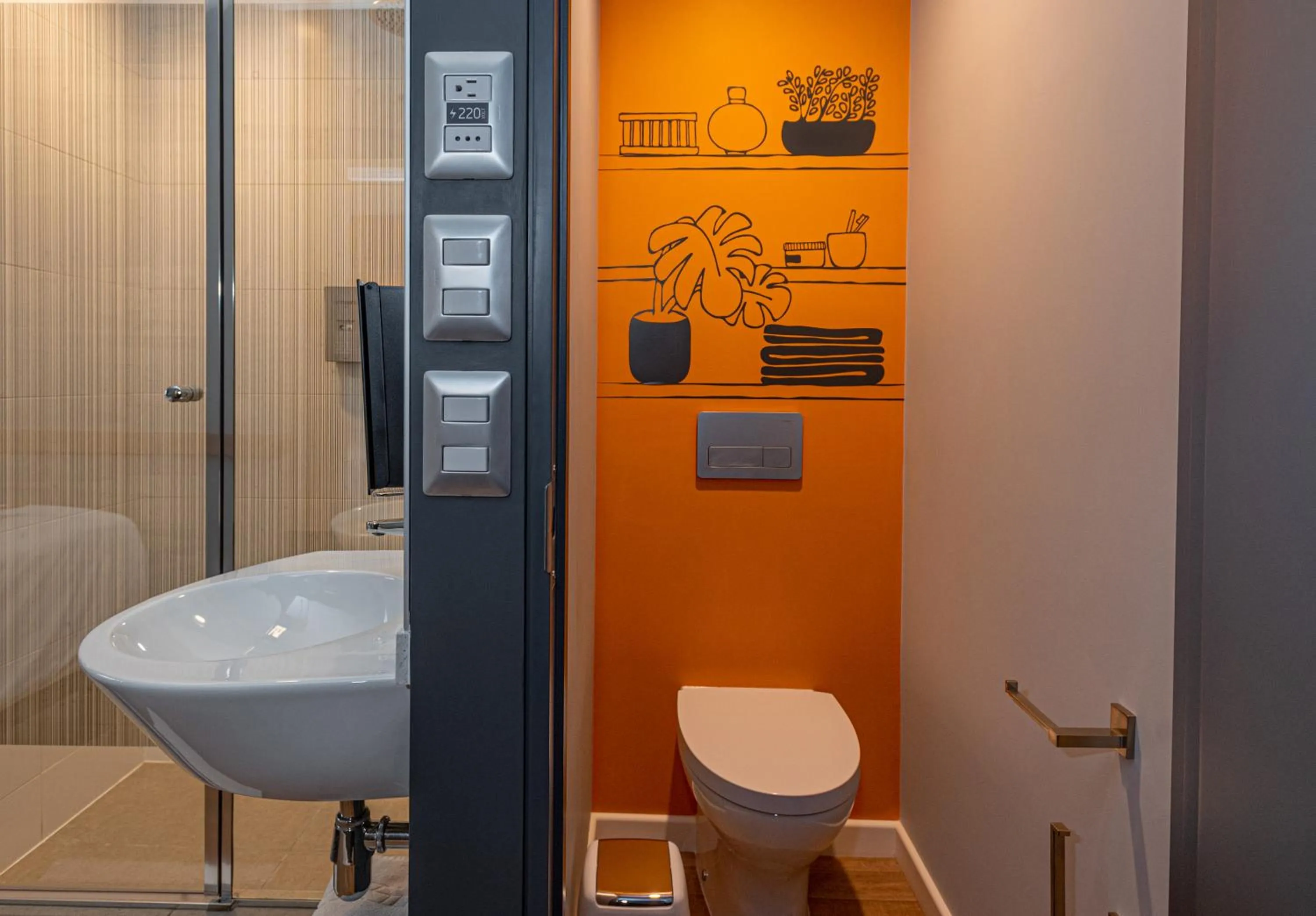 Bathroom in ibis budget Lima Miraflores