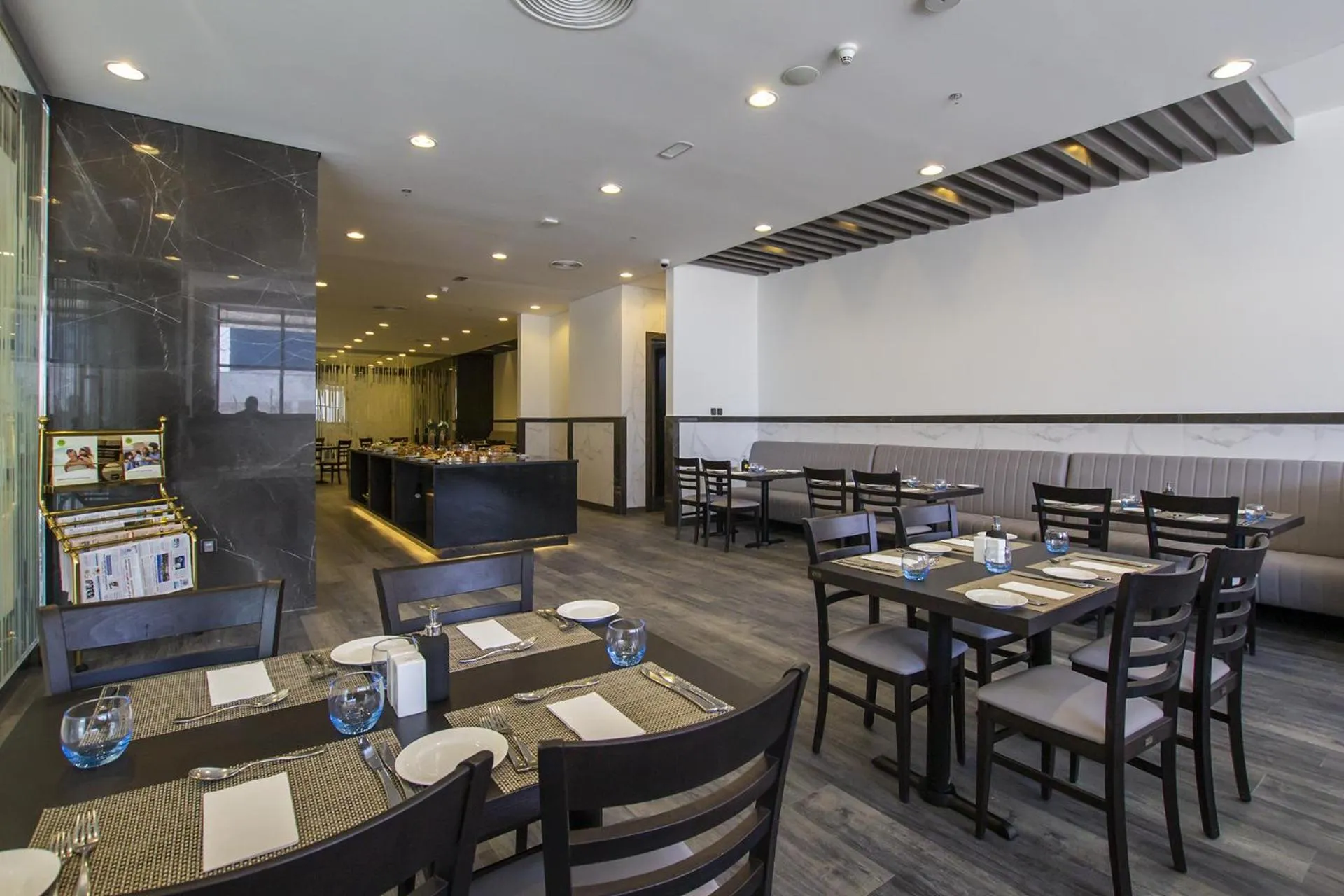 Restaurant/places to eat in TIME Onyx Hotel Apartments