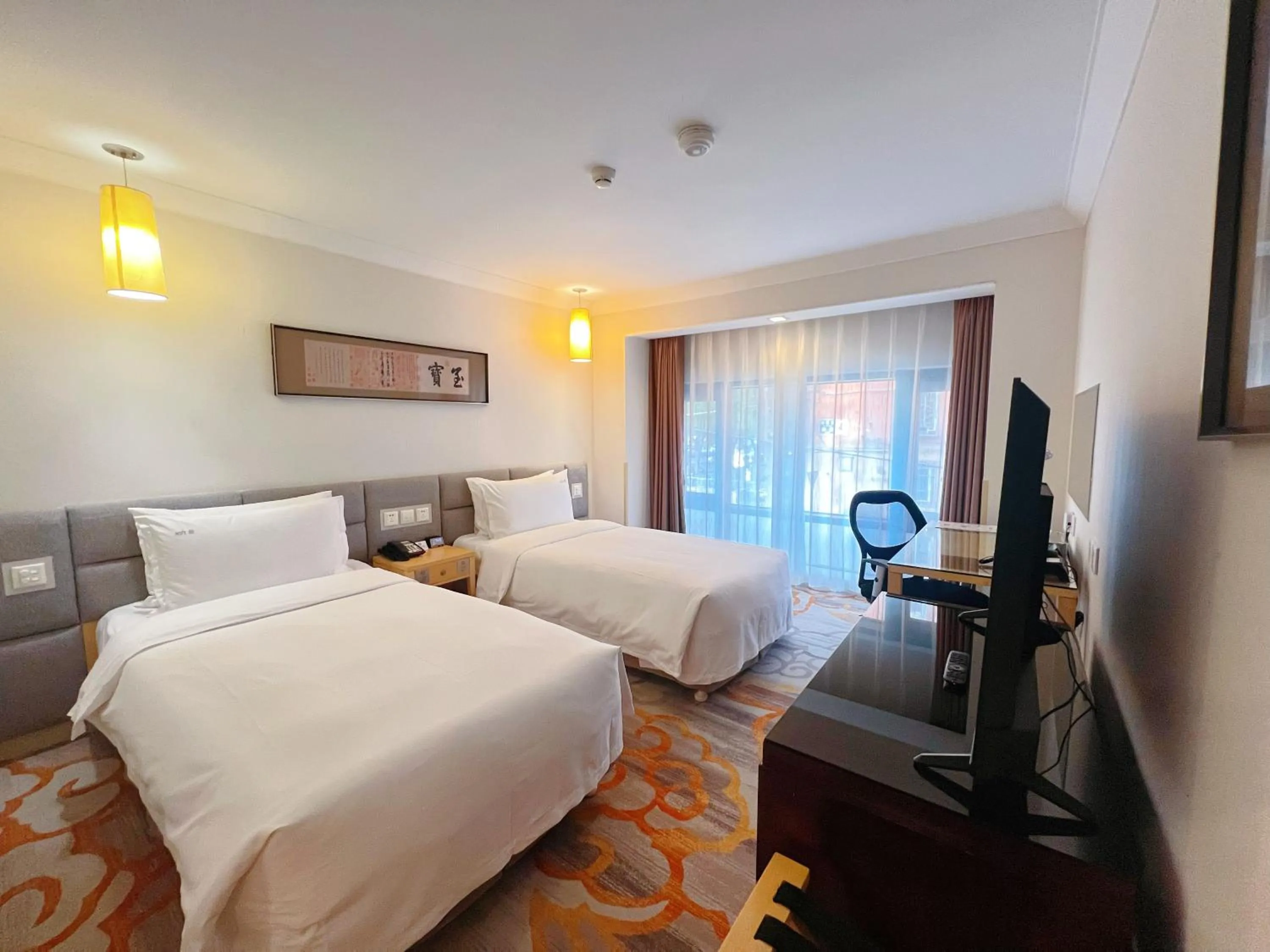 Photo of the whole room, Bed in Holiday Inn Temple Of Heaven Beijing by IHG