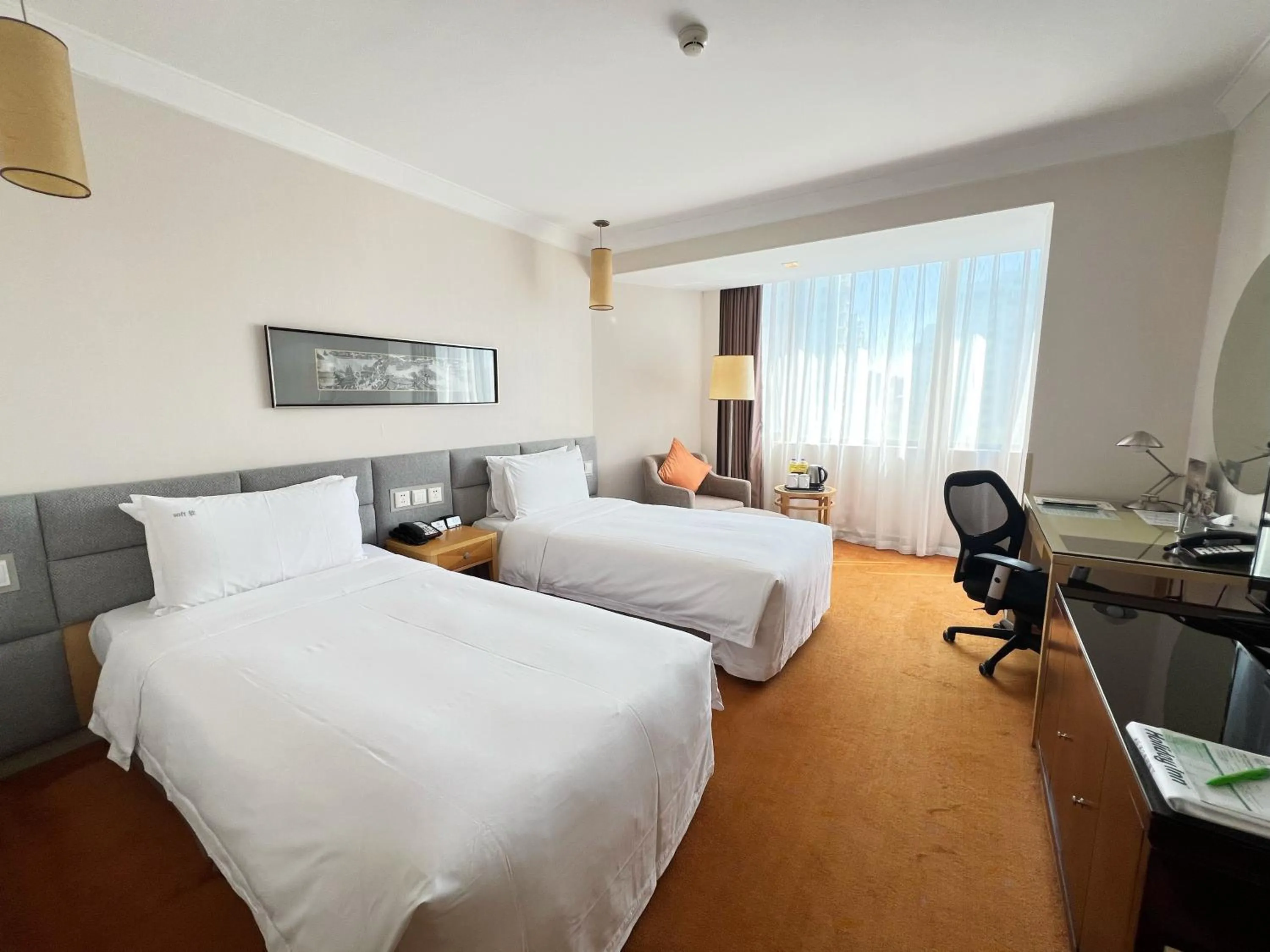 Photo of the whole room, Bed in Holiday Inn Temple Of Heaven Beijing by IHG