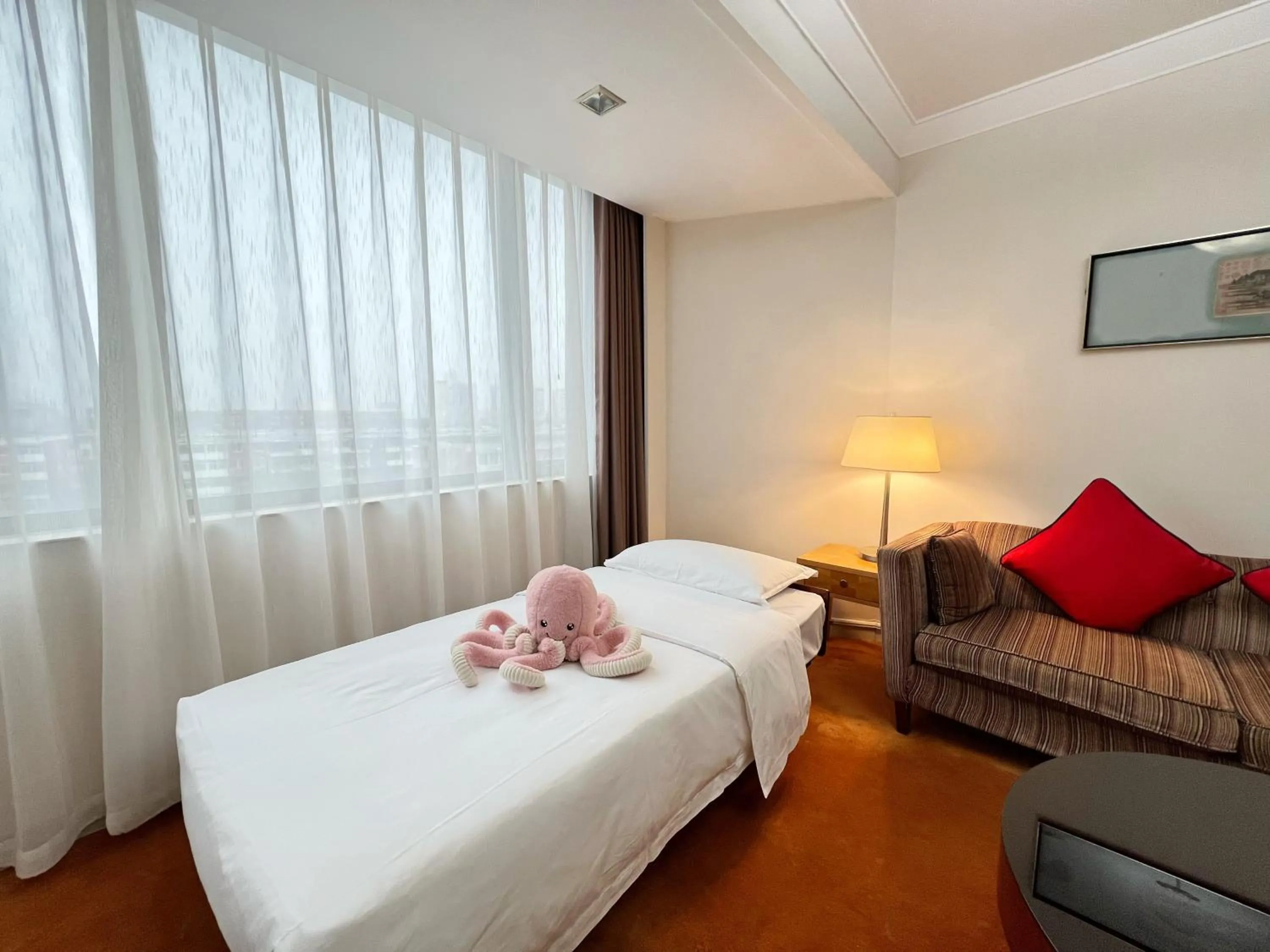 Bedroom, Bed in Holiday Inn Temple Of Heaven Beijing by IHG