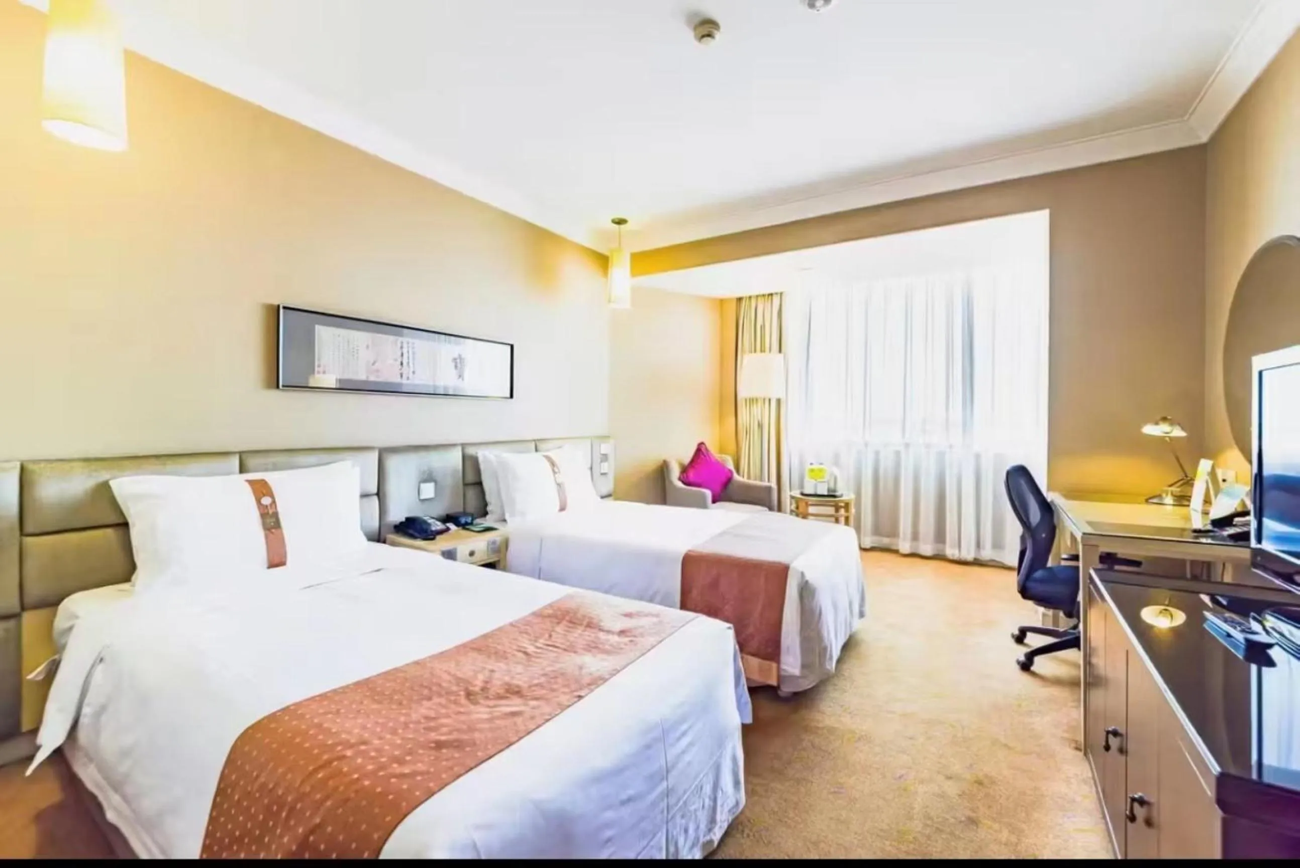 Property building, Bed in Holiday Inn Temple Of Heaven Beijing by IHG