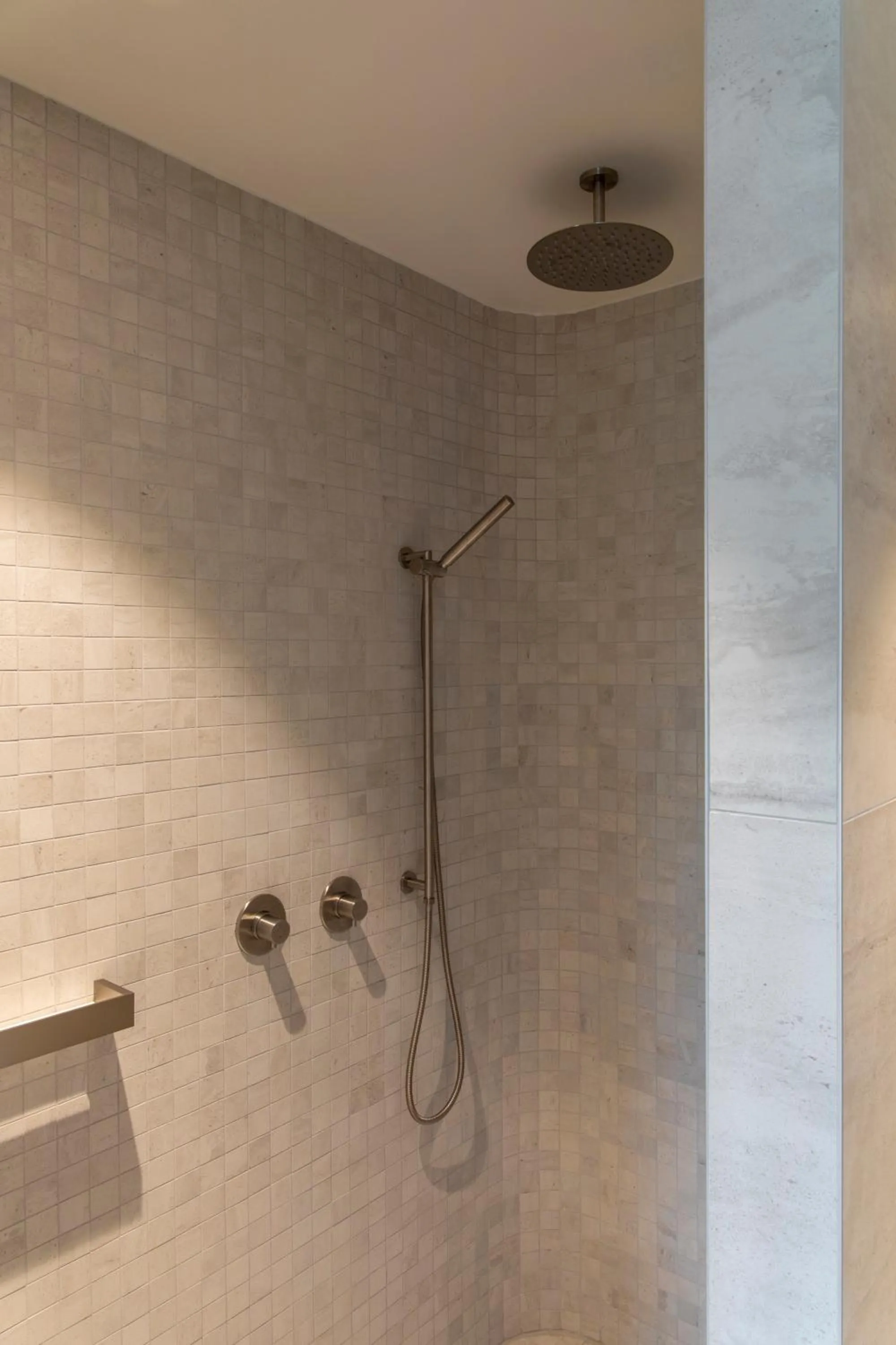 Shower in Van der Valk Hotel Deventer