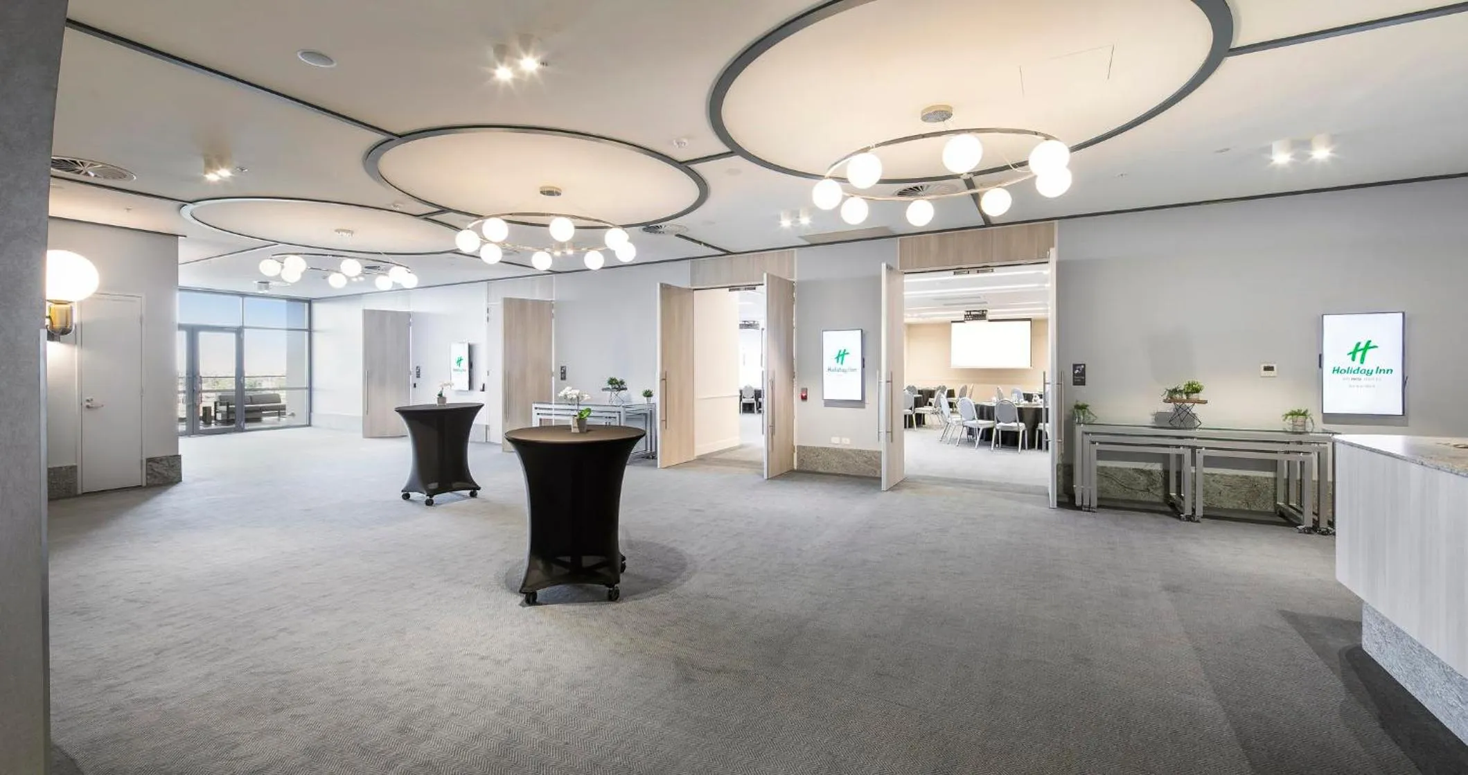 Meeting/conference room in Holiday Inn Werribee by IHG