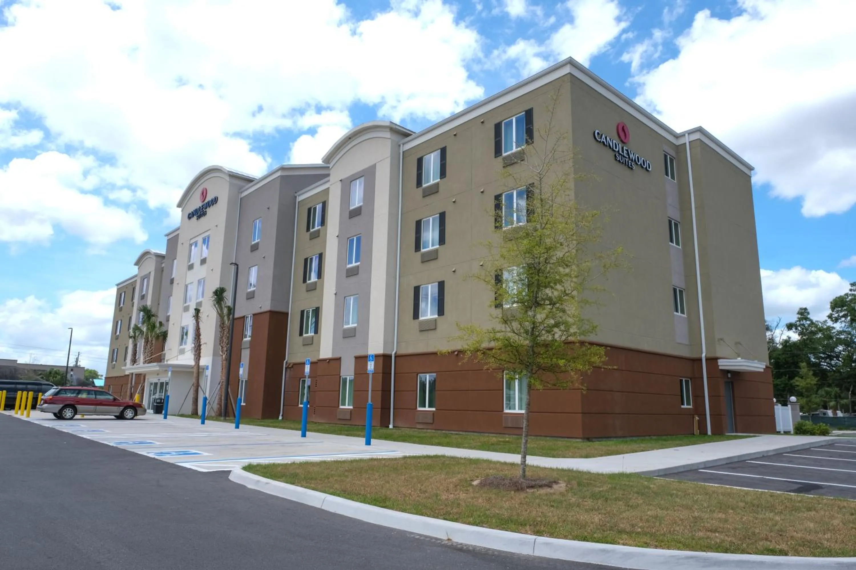 Property building in Candlewood Suites - Ocala I-75 by IHG