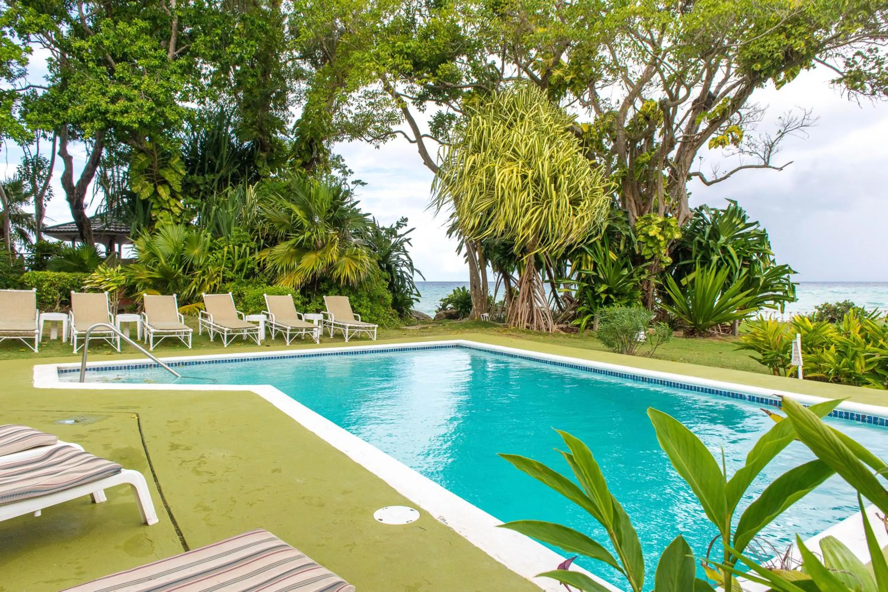 Swimming pool in Villa Viento