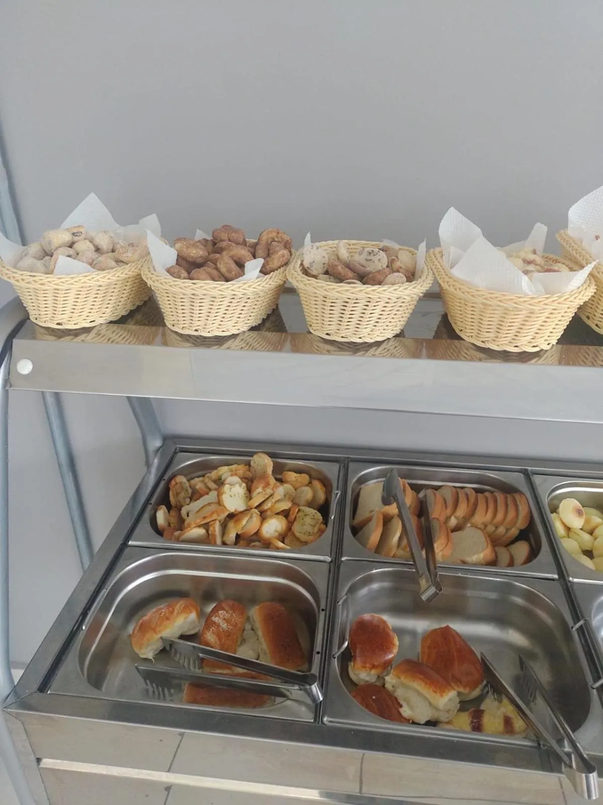 Buffet breakfast in Pousada Bella Vista