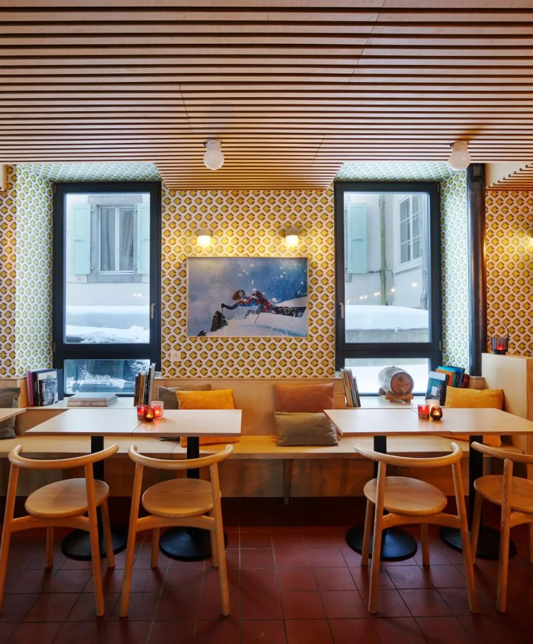 Restaurant/places to eat in Cosmiques Hotel - Centre Chamonix