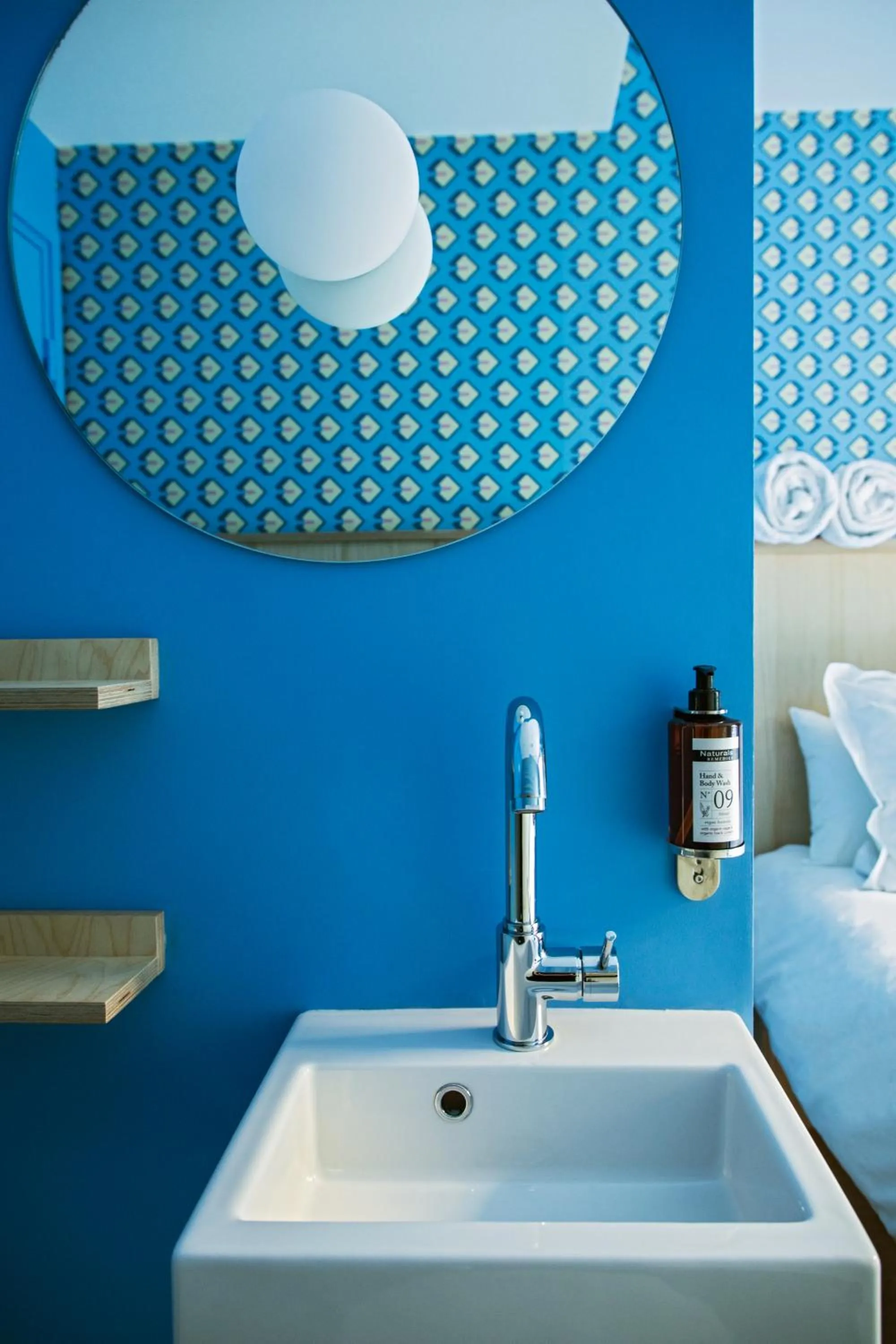 Bedroom, Bed in Cosmiques Hotel - Centre Chamonix