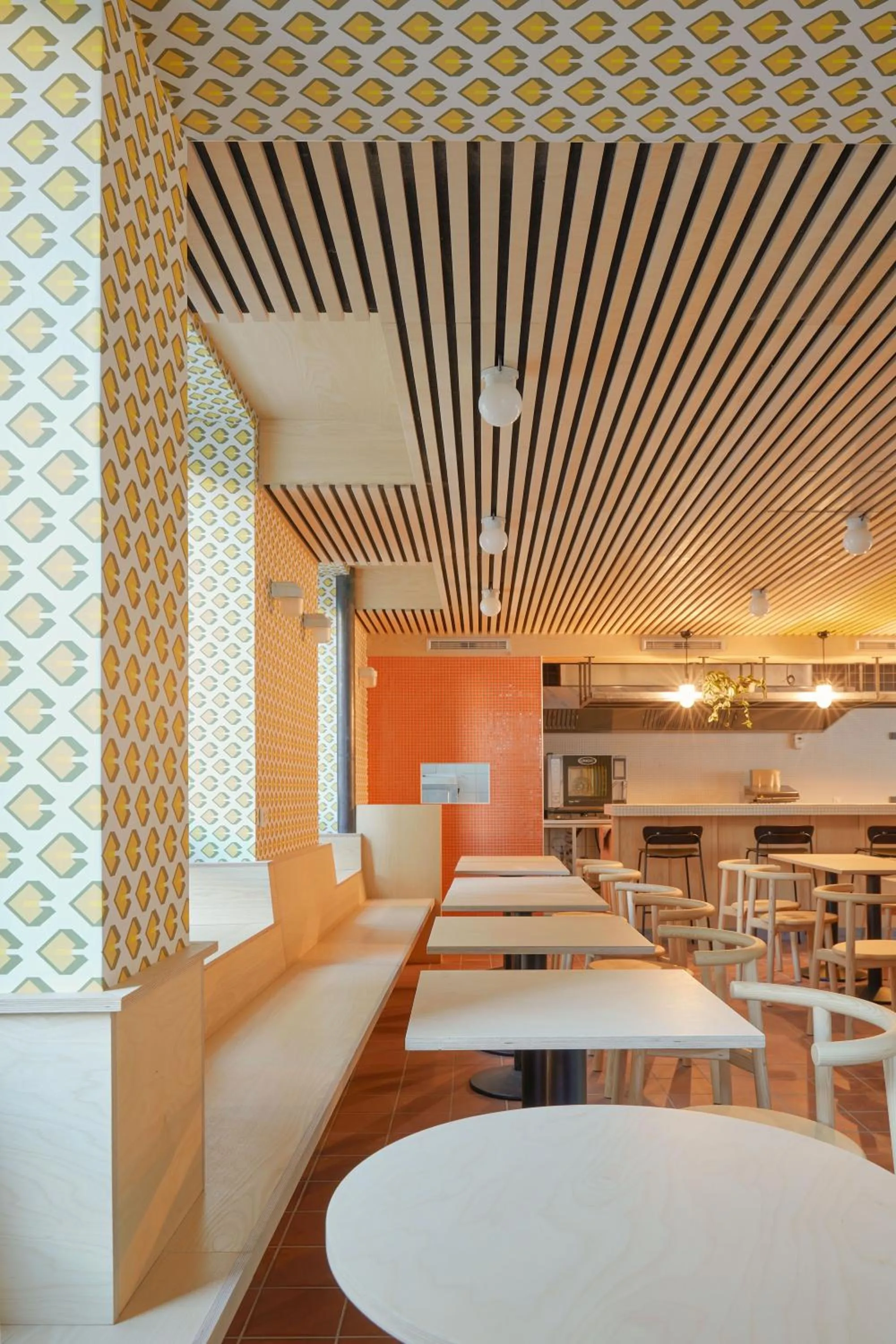 Restaurant/places to eat in Cosmiques Hotel - Centre Chamonix