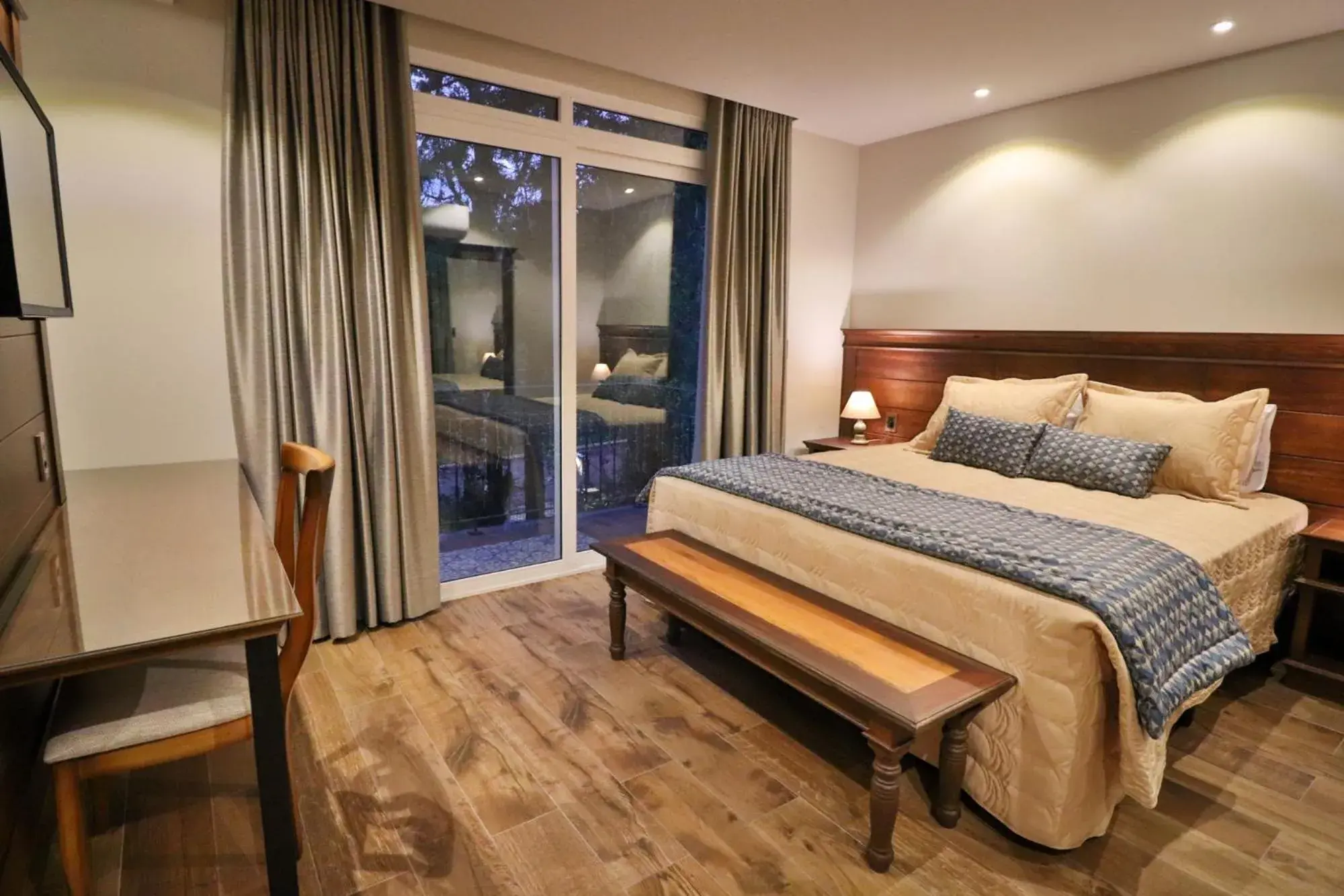 Deluxe Double Room with Balcony in Pousada Serra Paradiso Deluxe Double Room with Balcony in Pousada Serra Paradiso