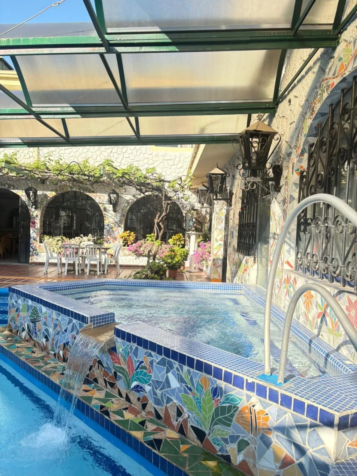 Swimming pool in Hotel Chucarima