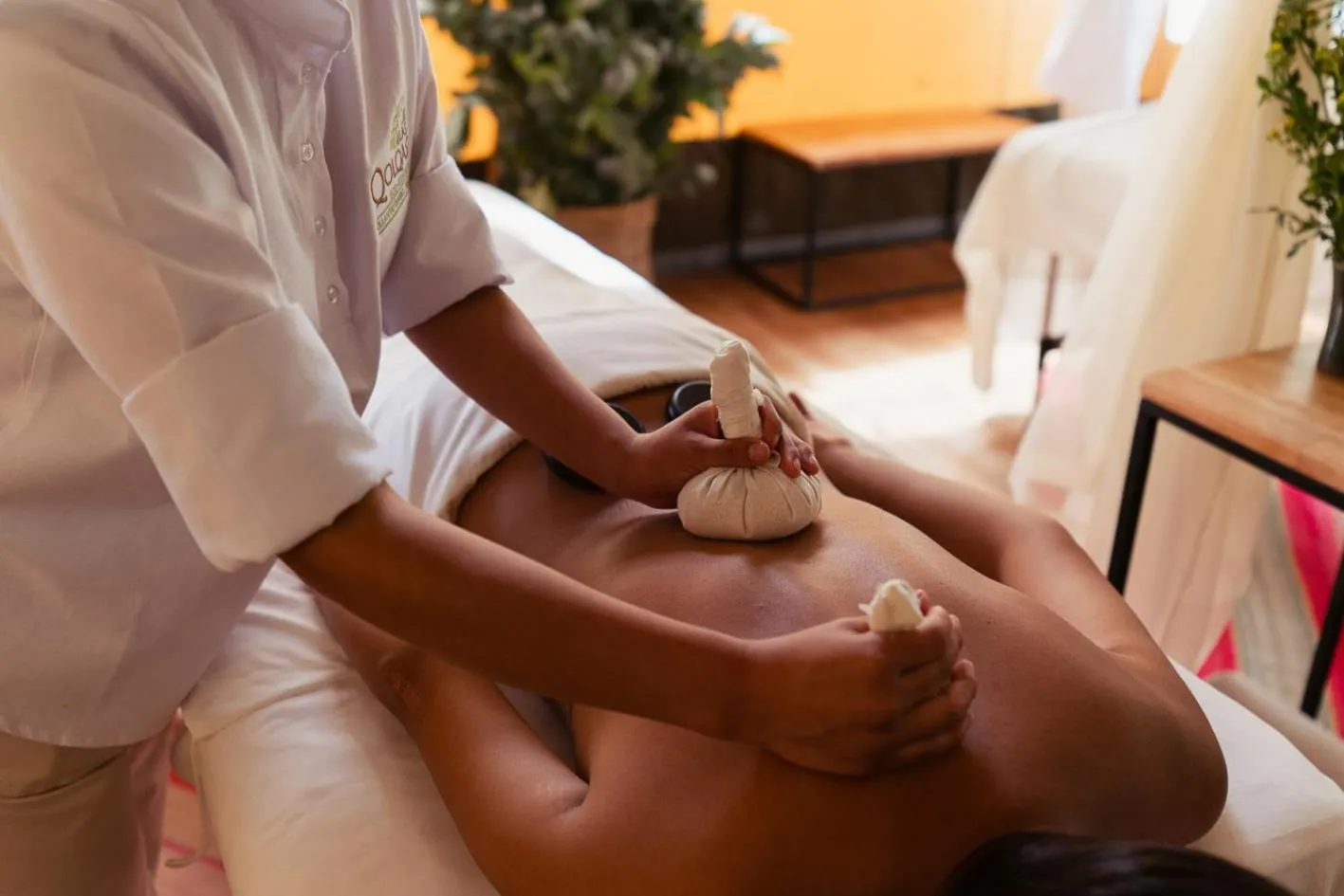 Massage in Las Qolqas EcoResort Ollantaytambo