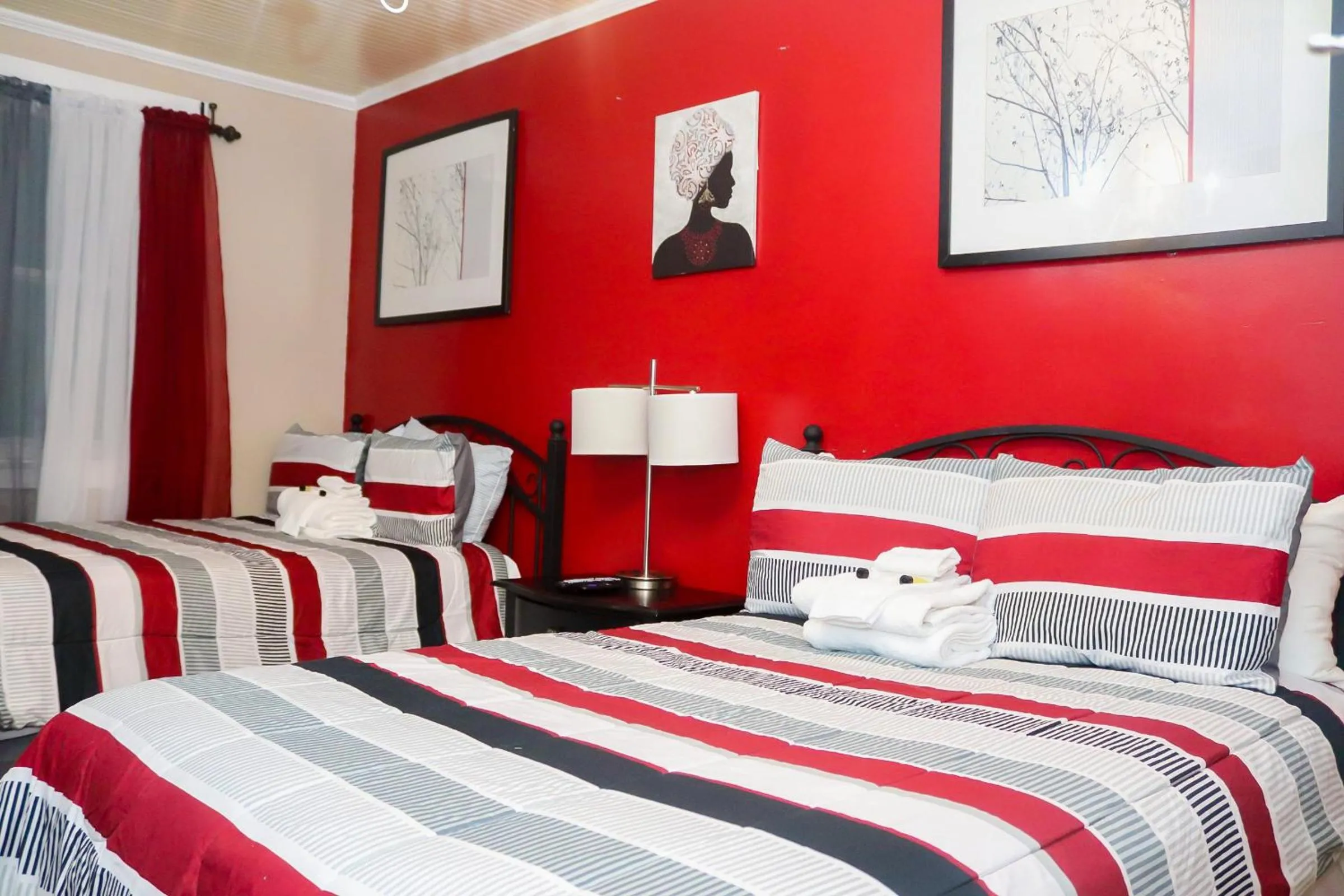 Bed in Bella's Boutique Hotel