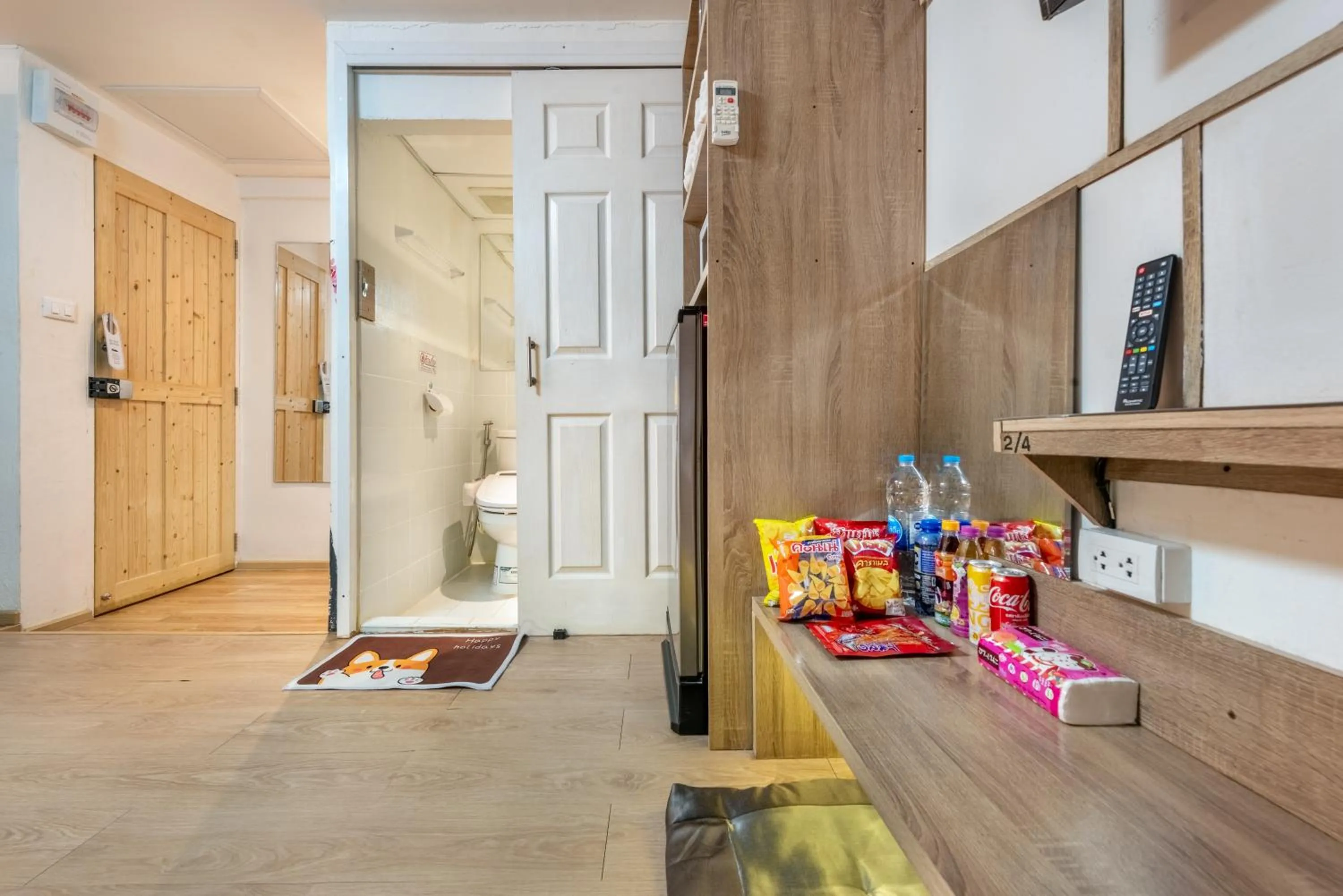 Bedroom in โรงแรมชิบะรูม นครราชสีมา สาขามหาวิทยาลัยเทคโนโลยีสุรนารี