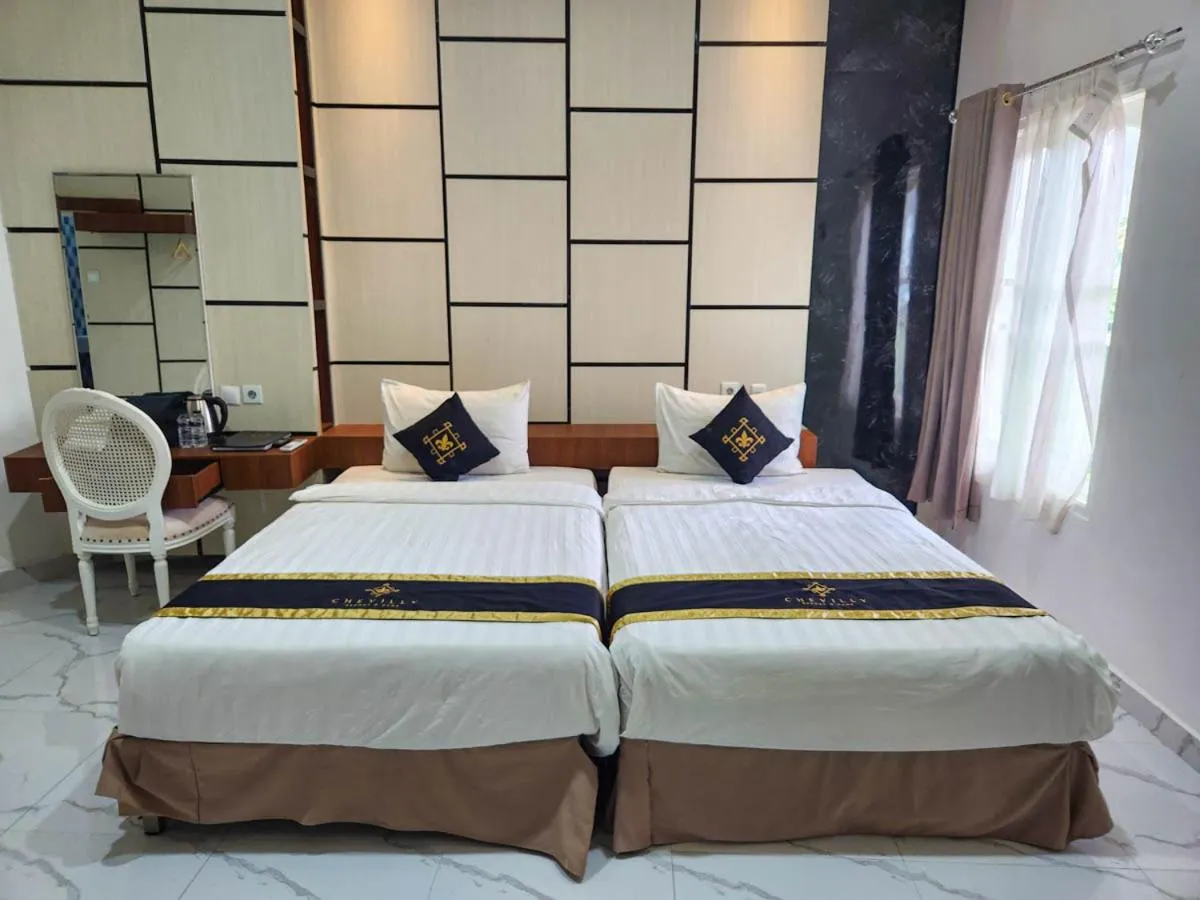 Bed in Chevilly Resort & Camp