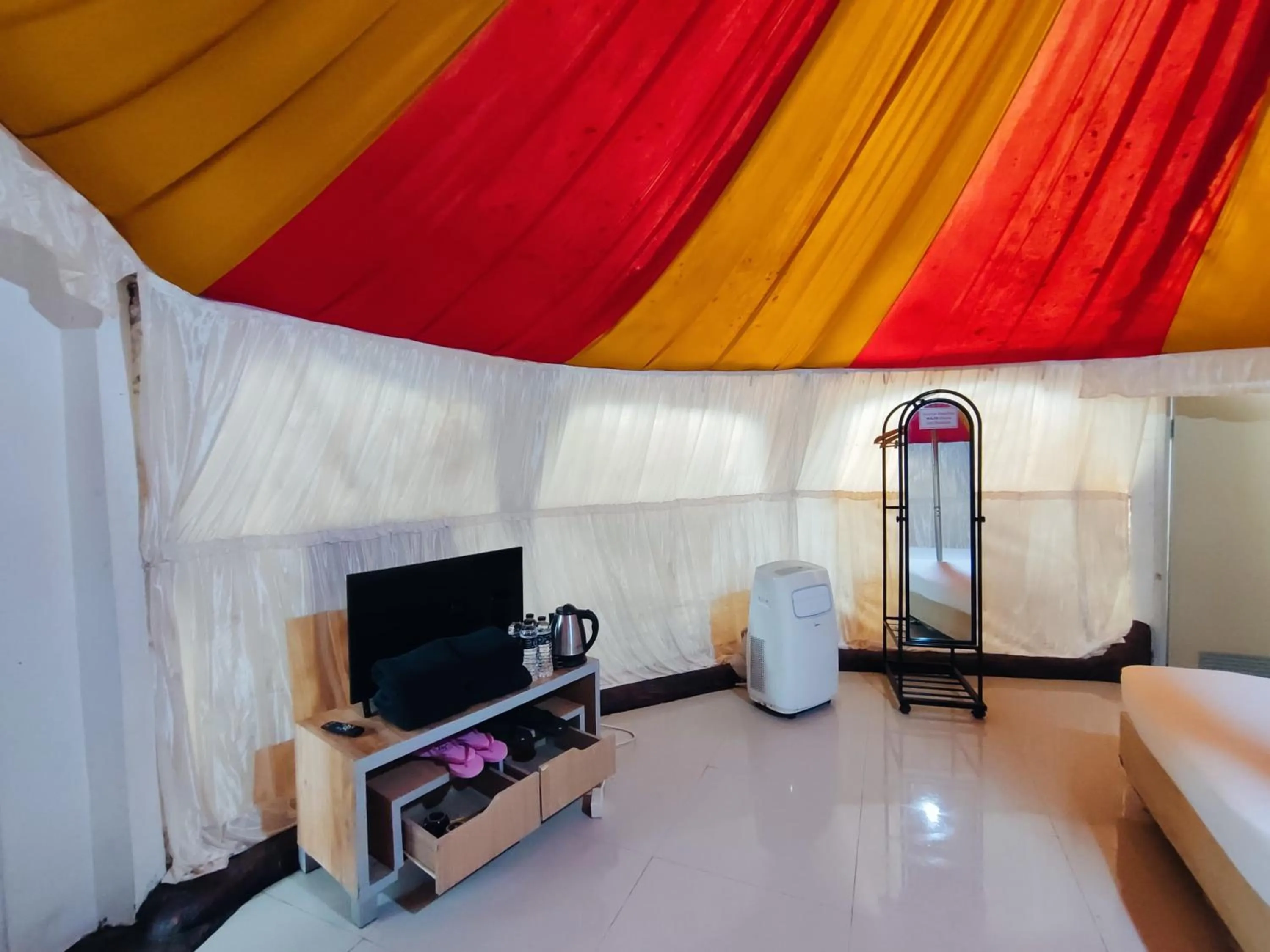 Other, Bed in Chevilly Resort & Camp