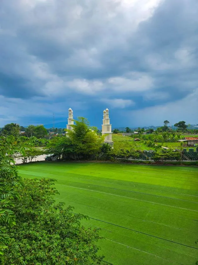 Chevilly Resort & Camp