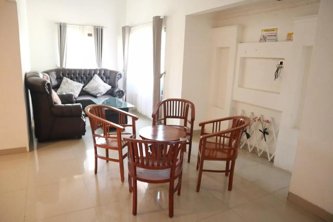 Living room in Chevilly Resort & Camp