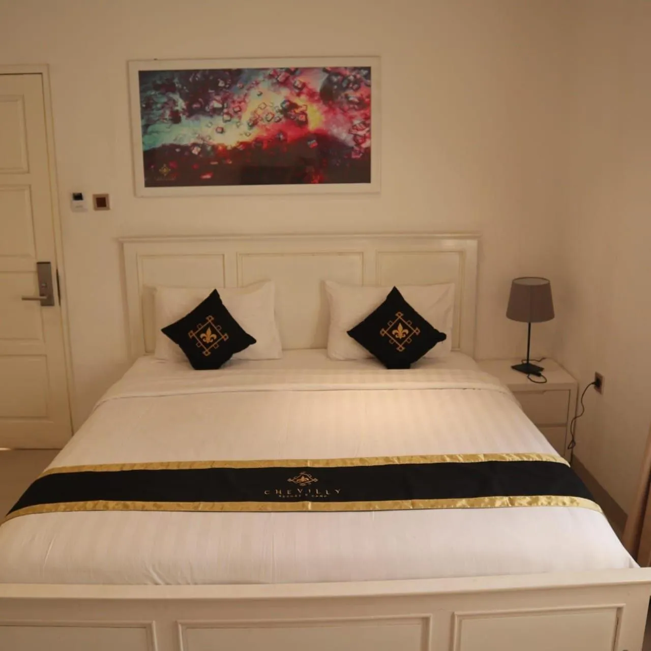 Bed in Chevilly Resort & Camp