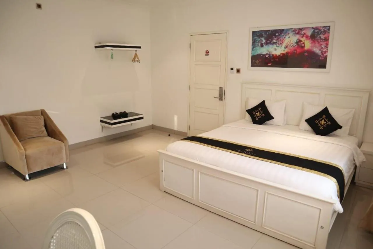 Bed in Chevilly Resort & Camp