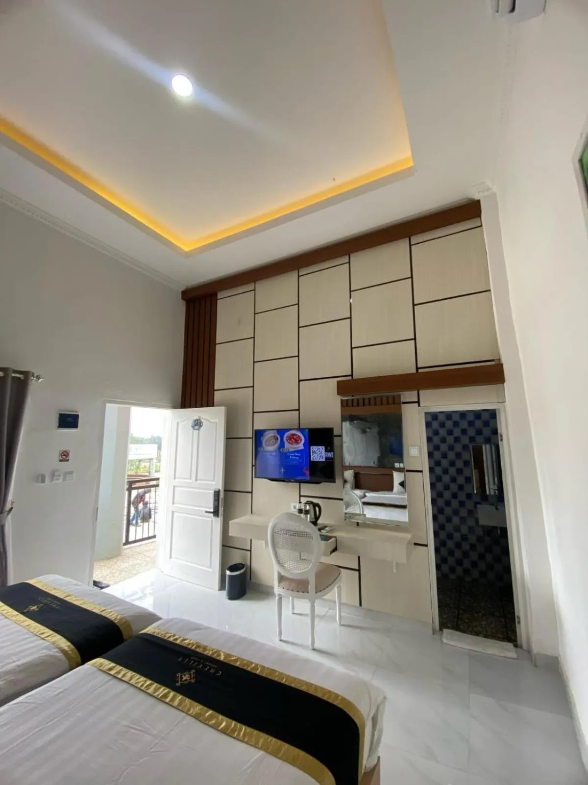 Bed in Chevilly Resort & Camp