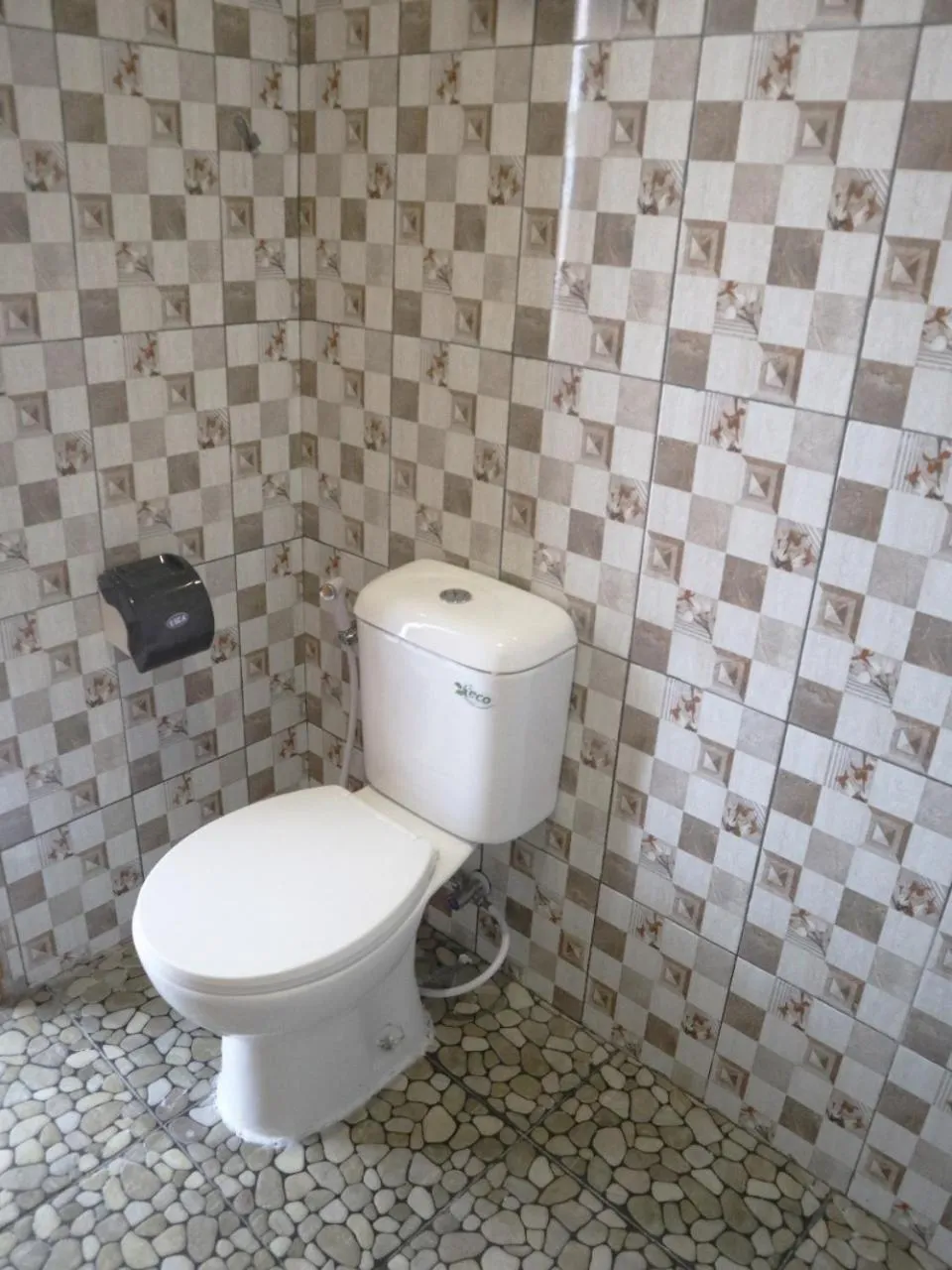 Toilet in Chevilly Resort & Camp