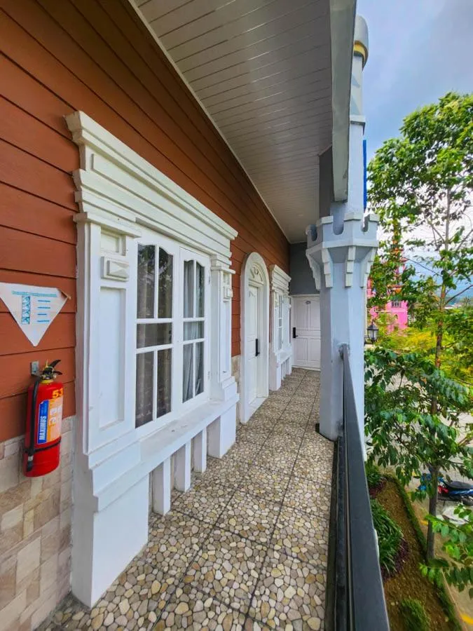 Chevilly Resort & Camp